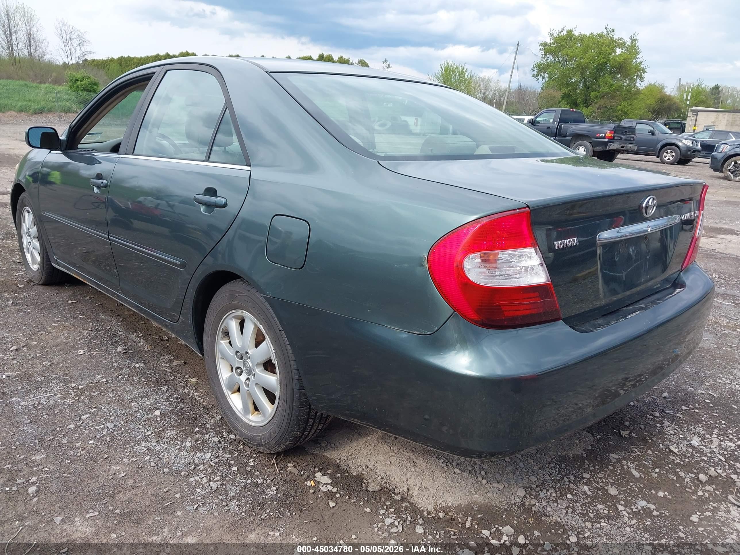 TOYOTA CAMRY image 3