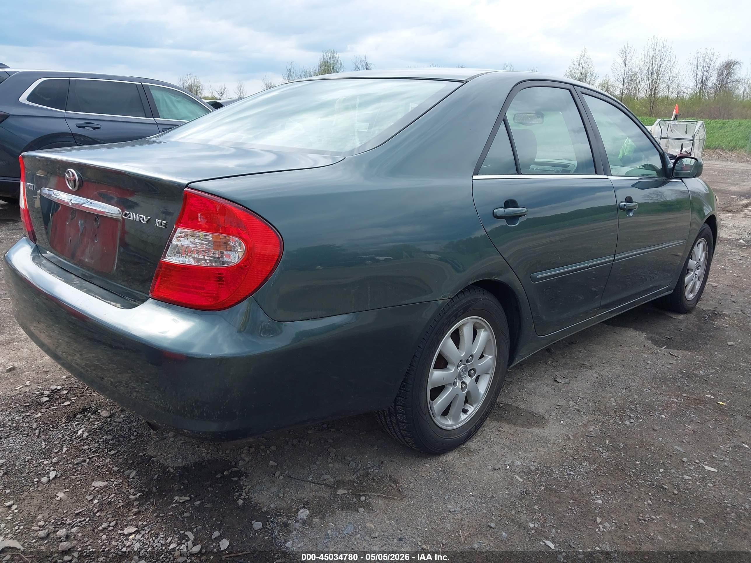 TOYOTA CAMRY image 4