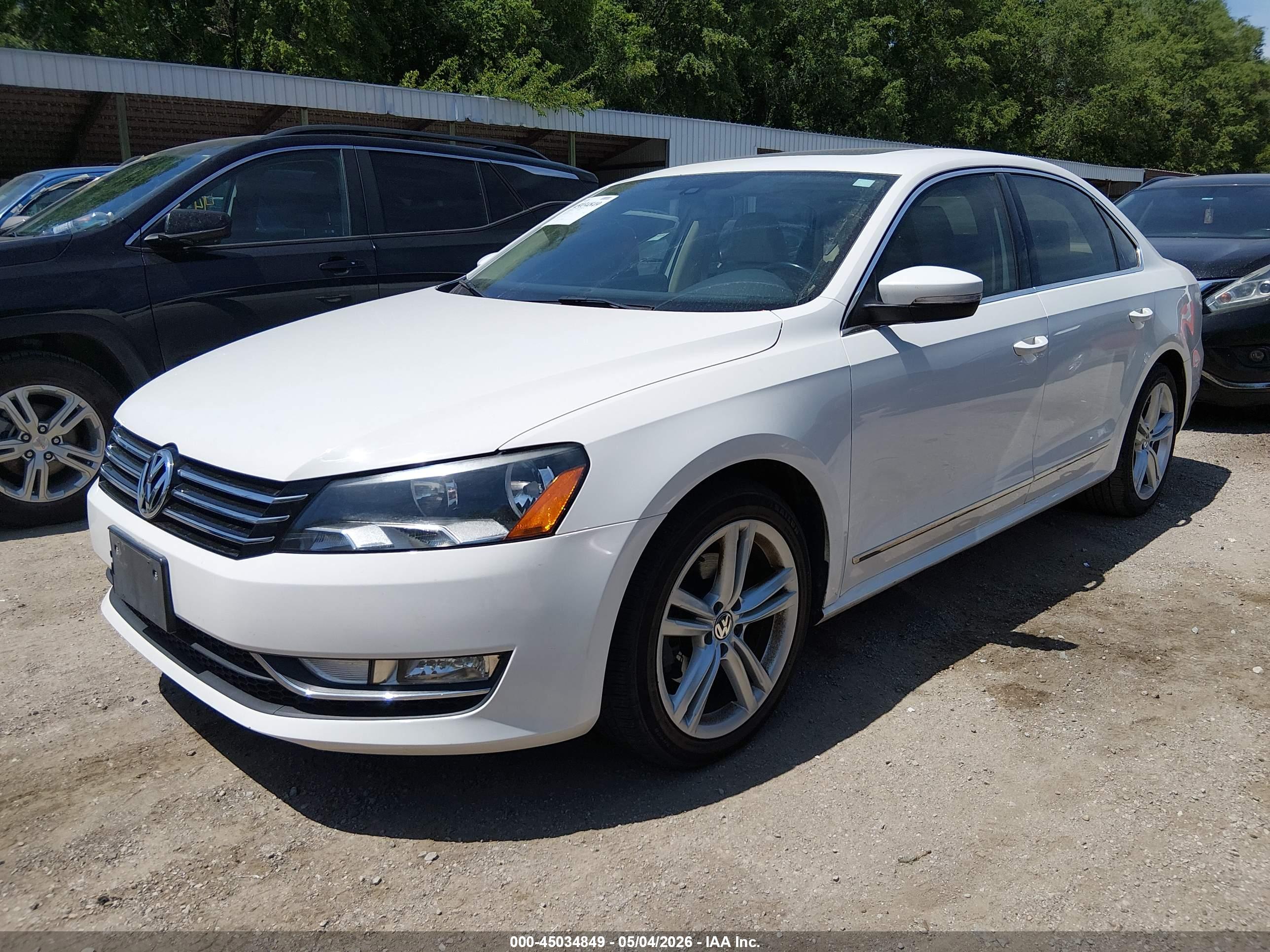 VOLKSWAGEN PASSAT image 2