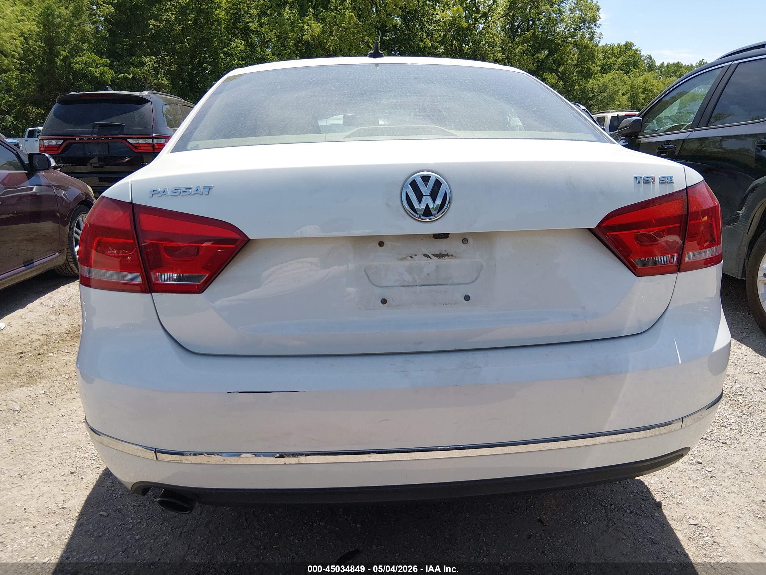 VOLKSWAGEN PASSAT image 6