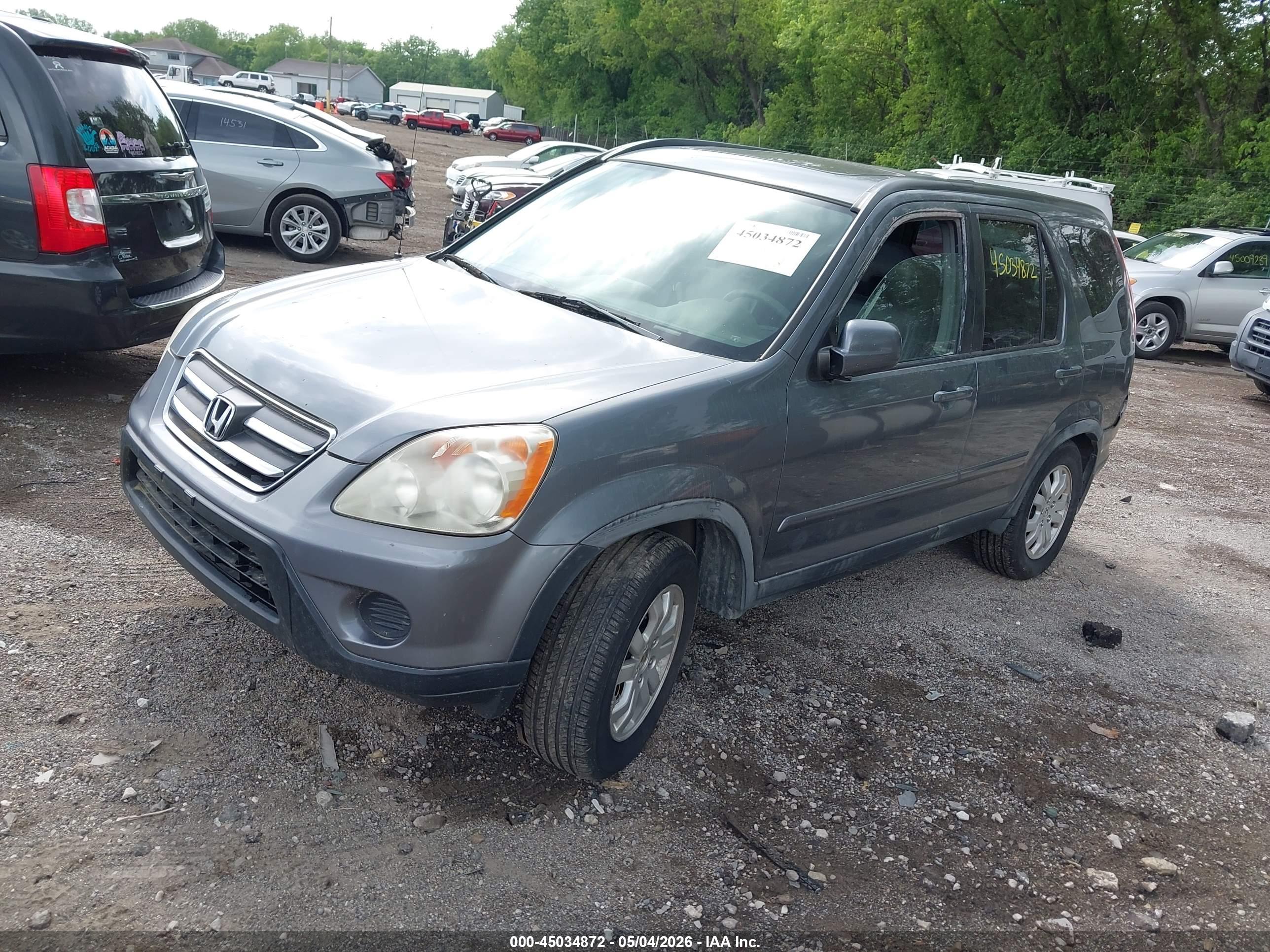 HONDA CR-V image 2