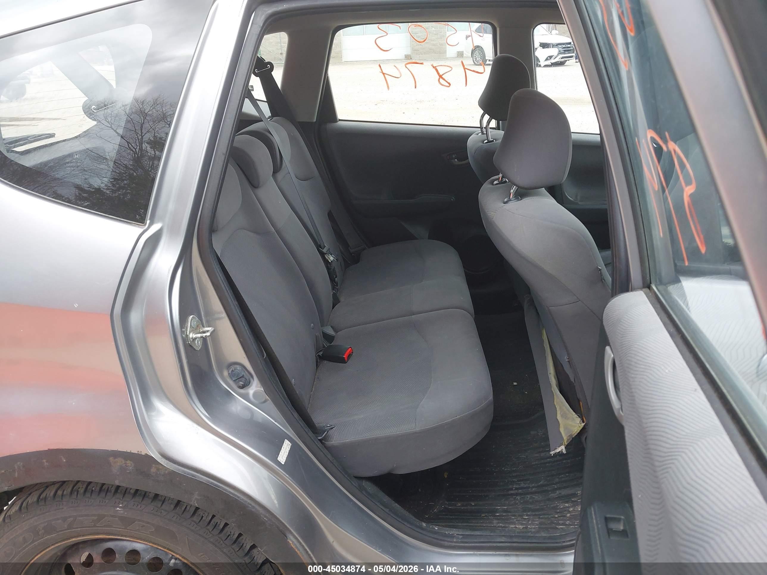 HONDA FIT image 8