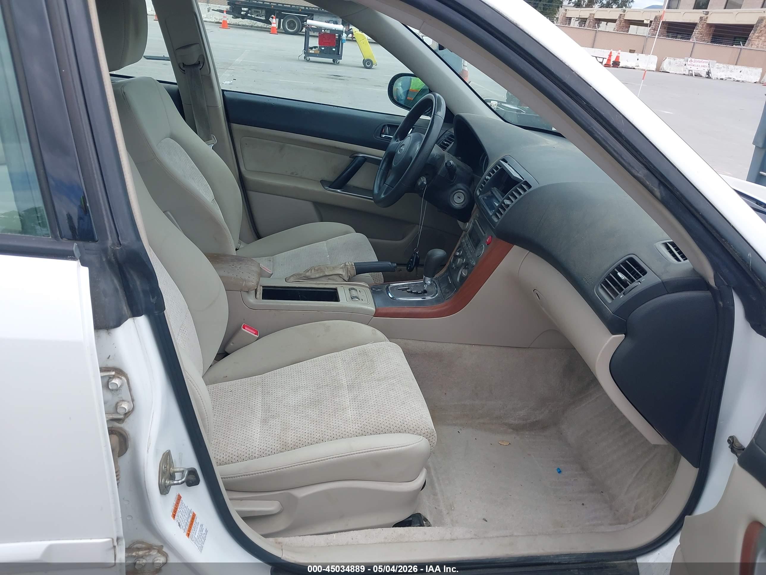 SUBARU OUTBACK image 5
