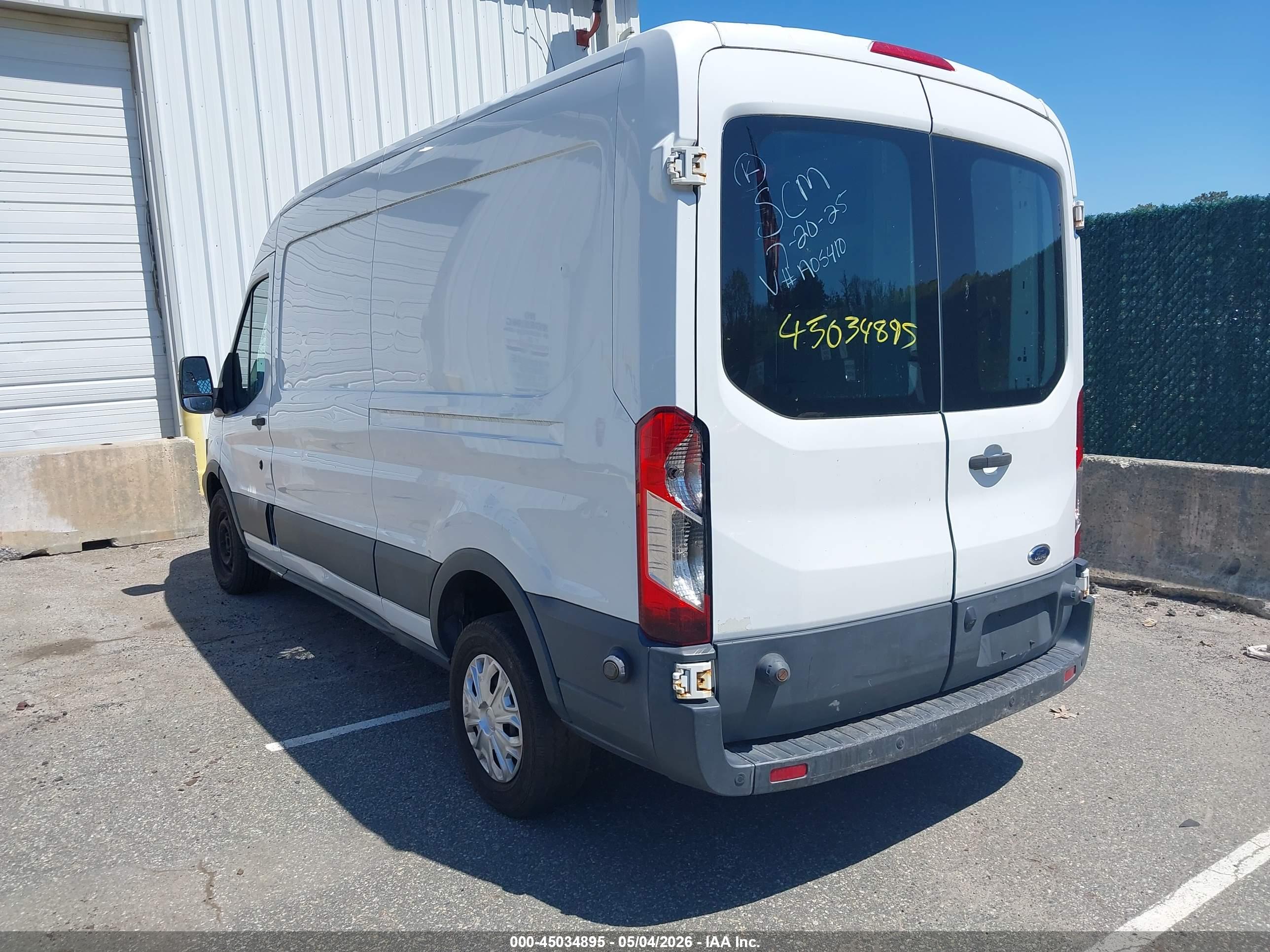 FORD TRANSIT-250 image 3
