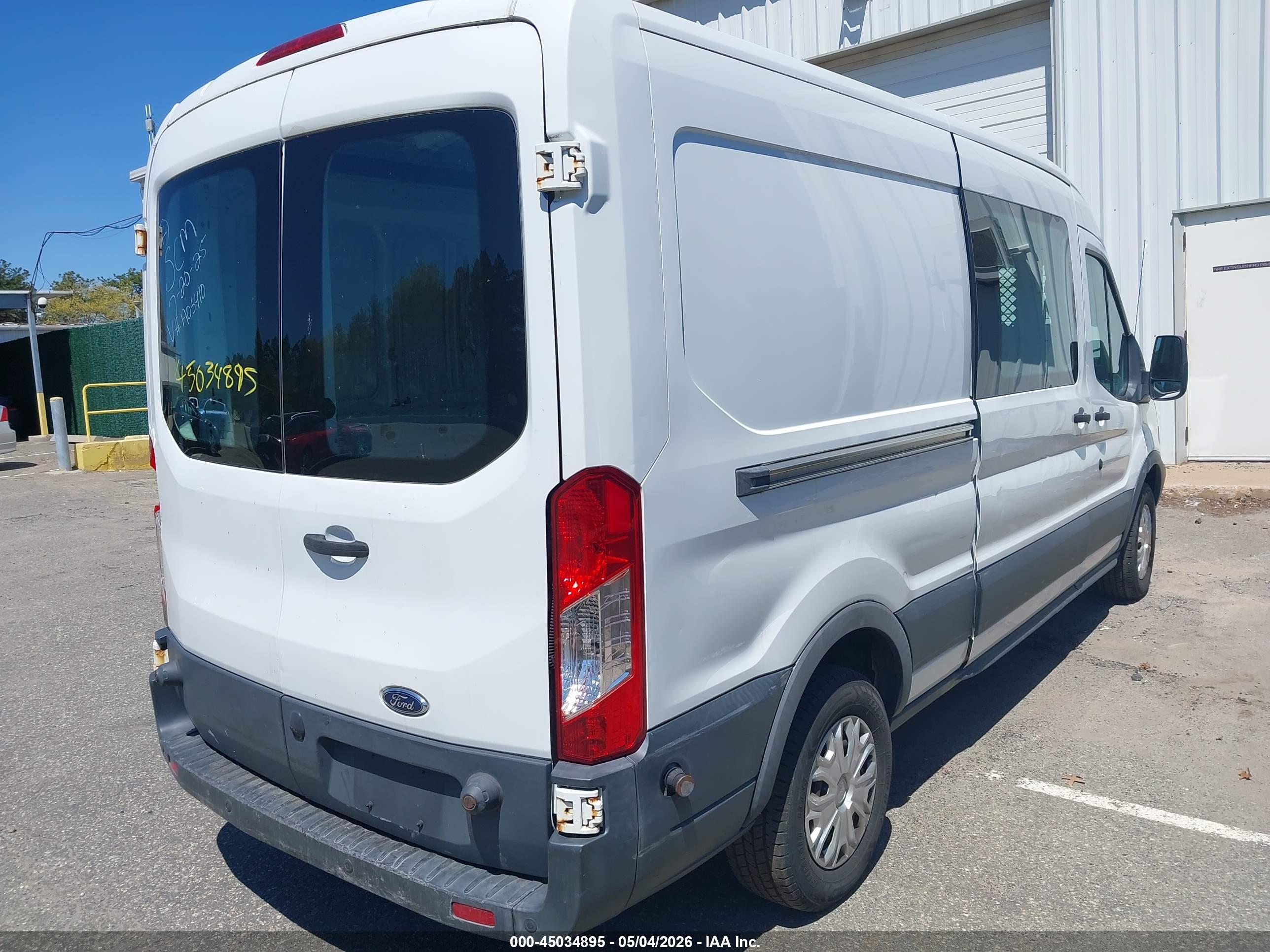 FORD TRANSIT-250 image 4