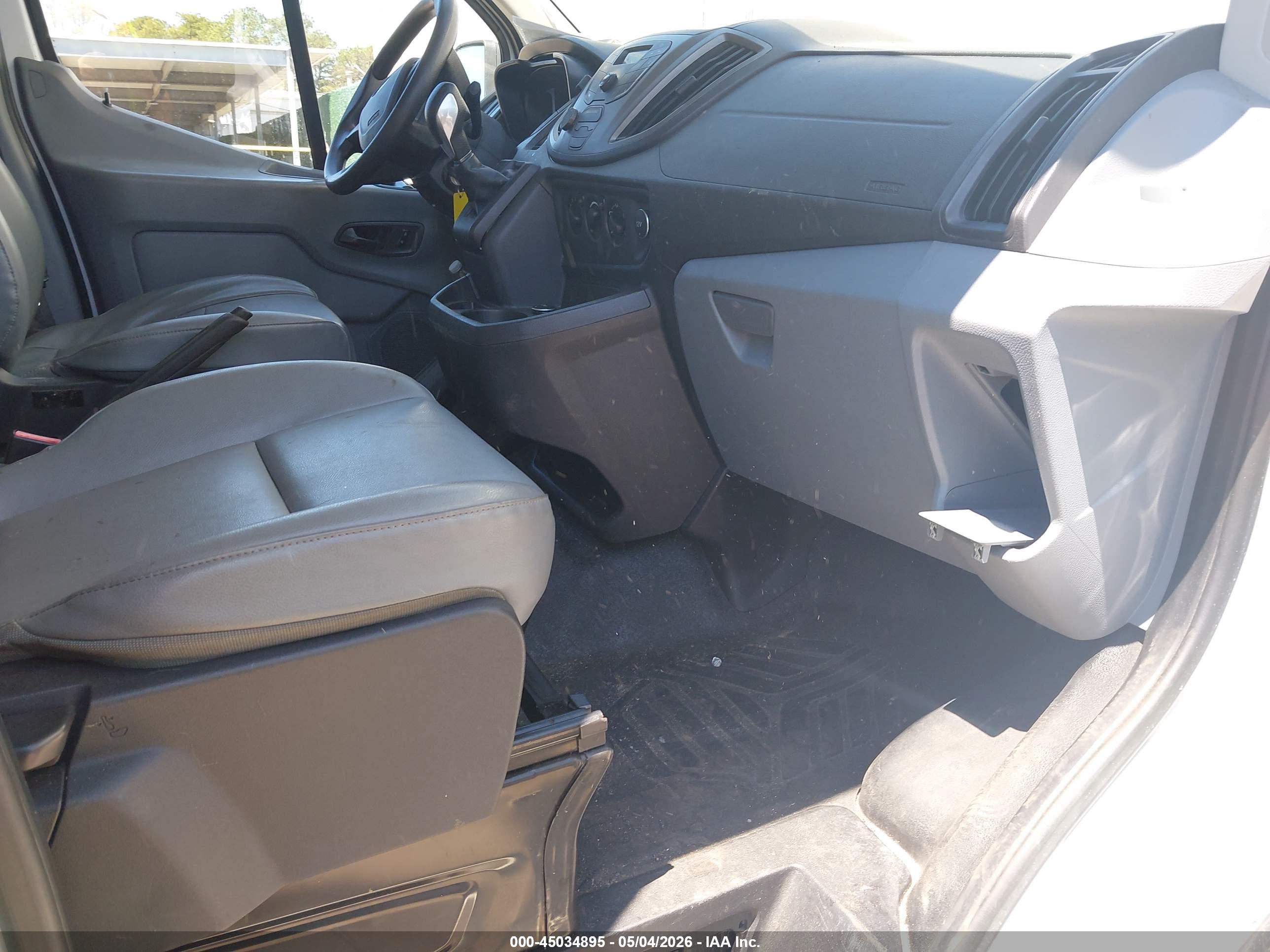 FORD TRANSIT-250 image 5