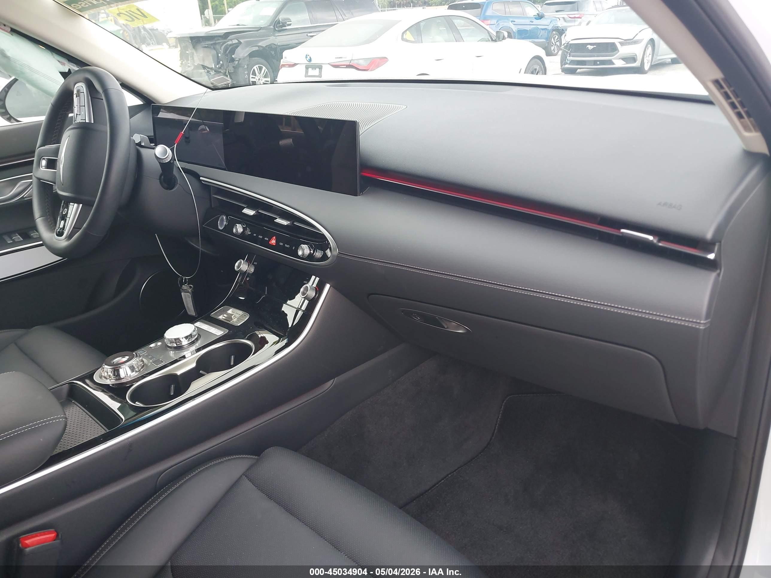 GENESIS GV70 image 5