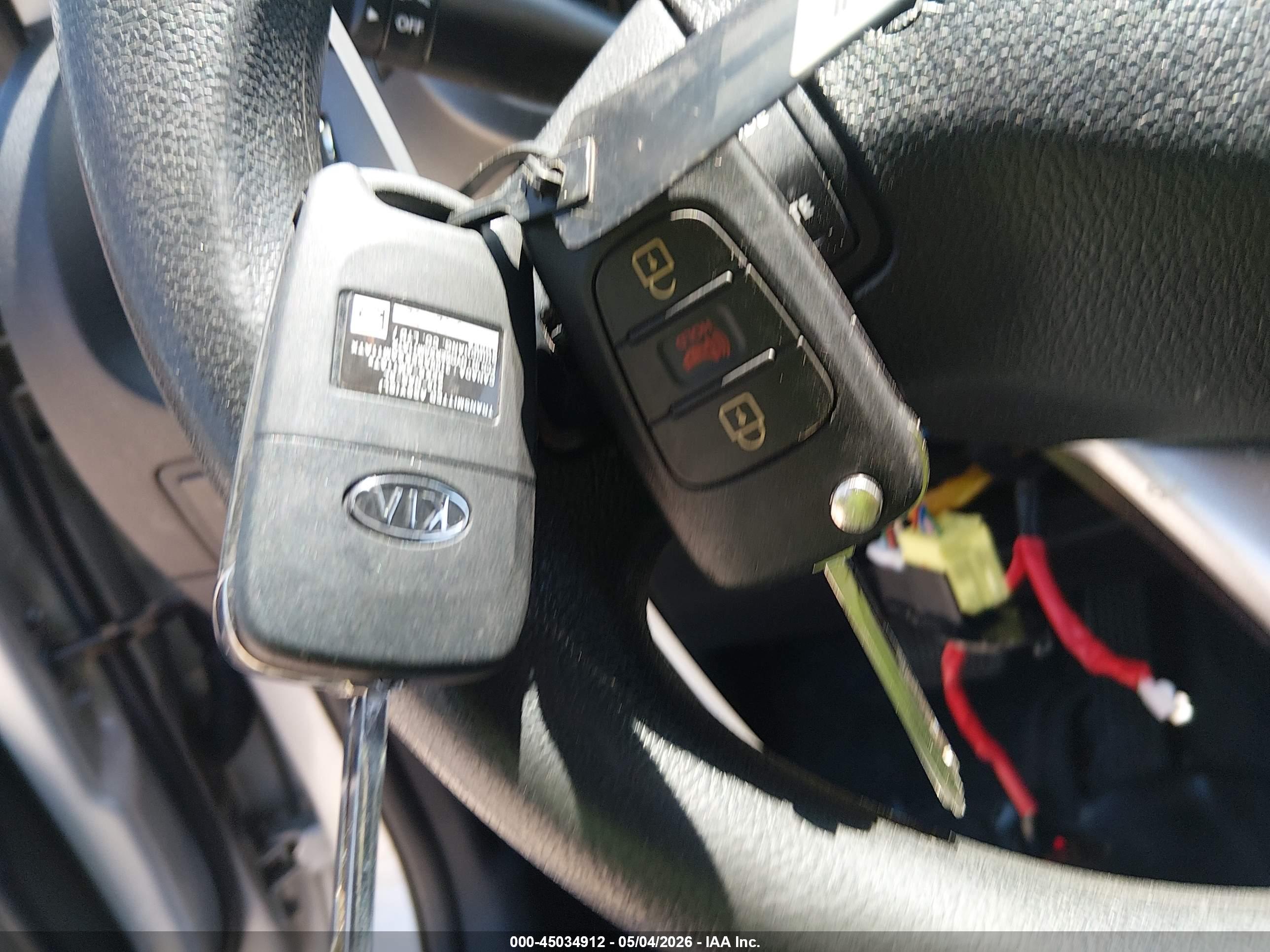 KIA SPORTAGE image 11