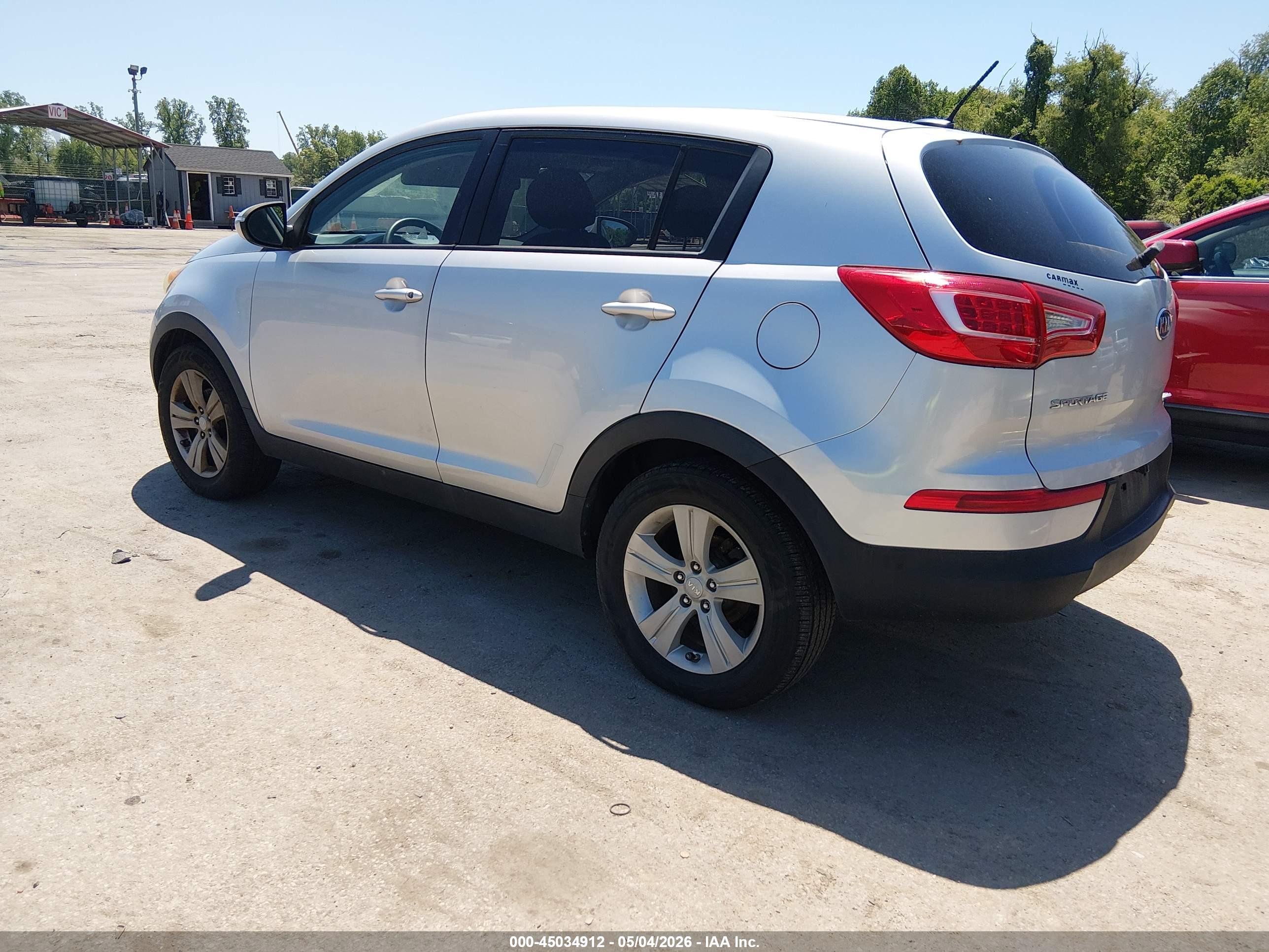 KIA SPORTAGE image 3