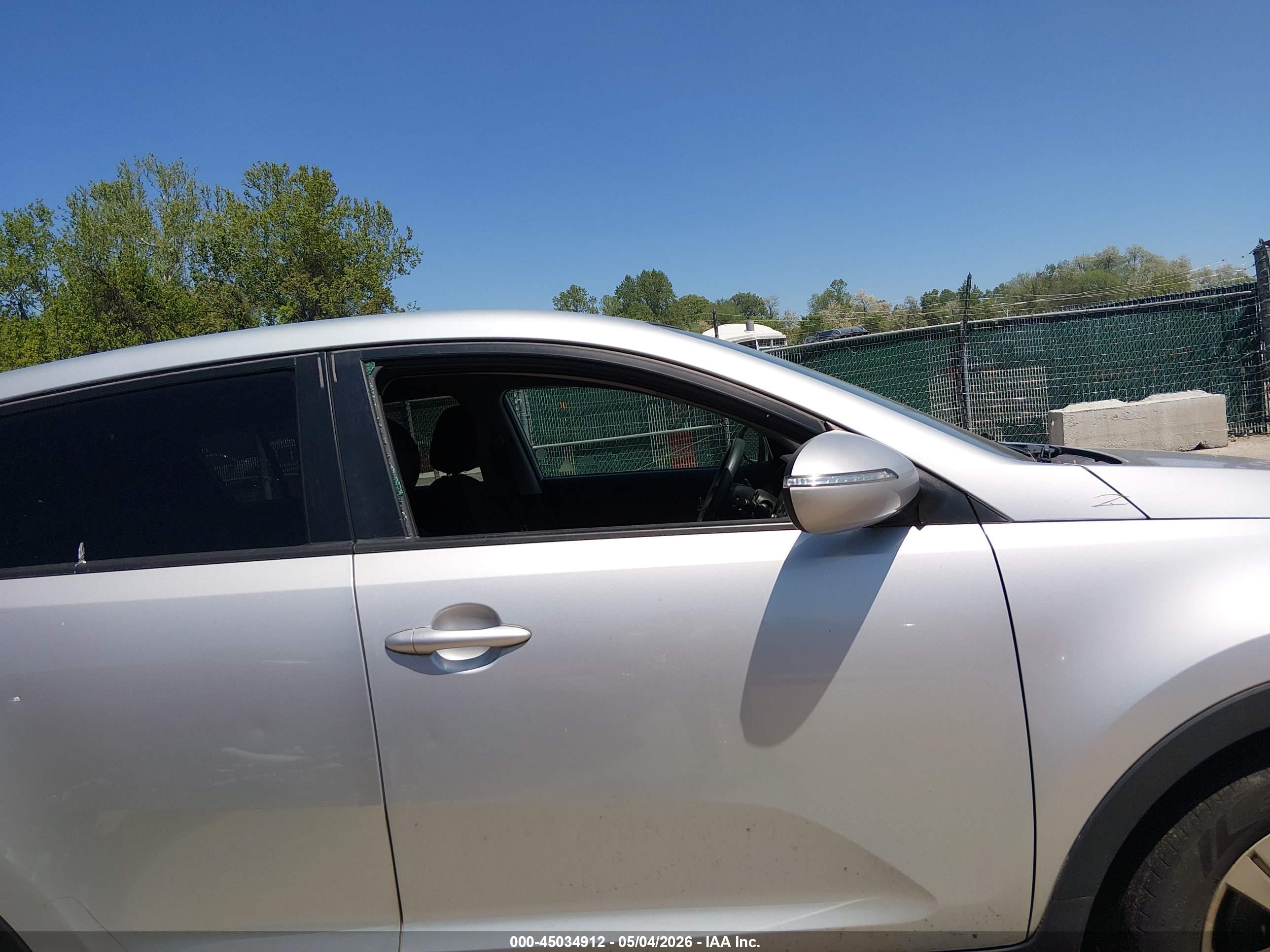 KIA SPORTAGE image 6