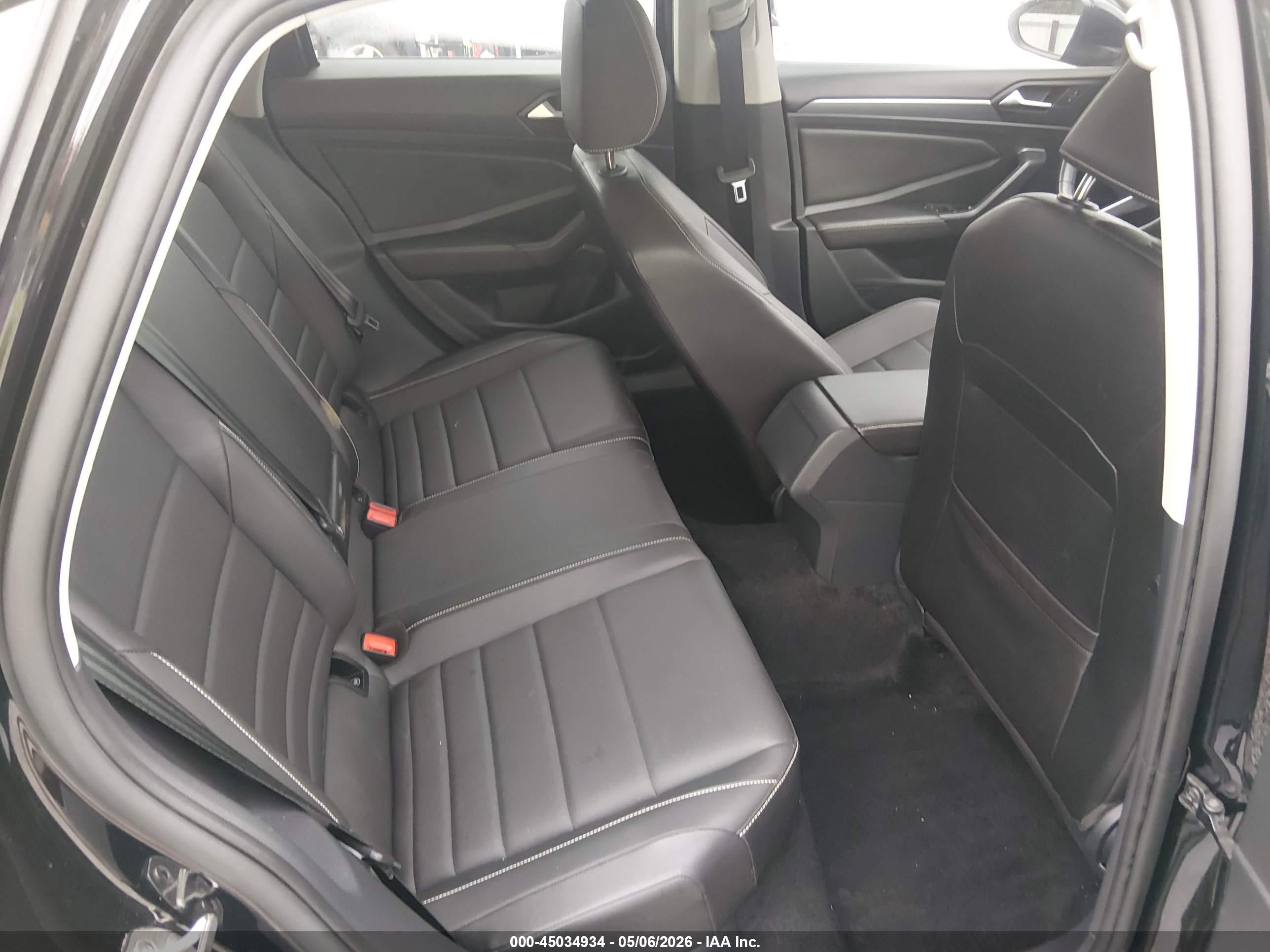 VOLKSWAGEN JETTA image 8