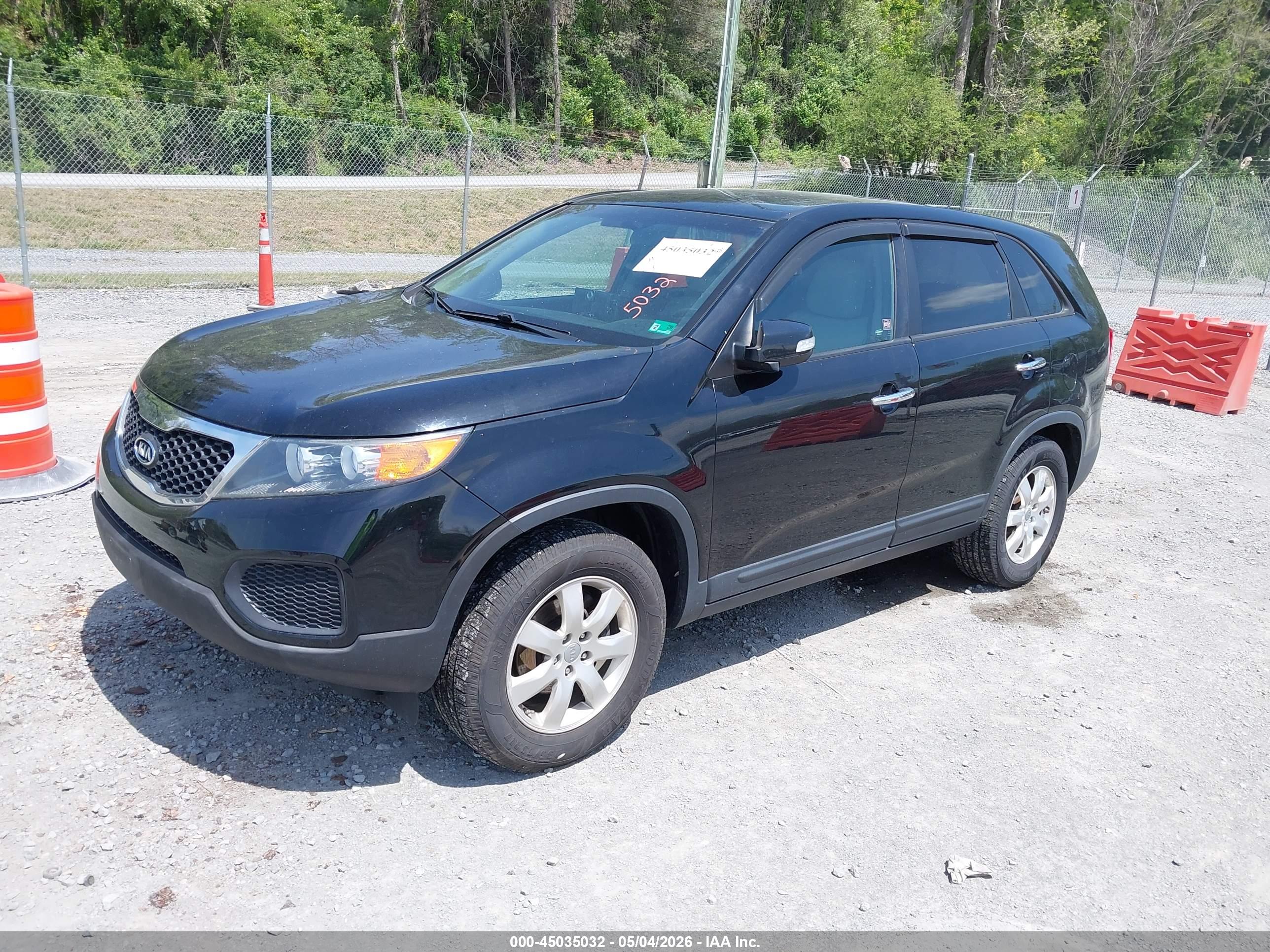 KIA SORENTO image 2