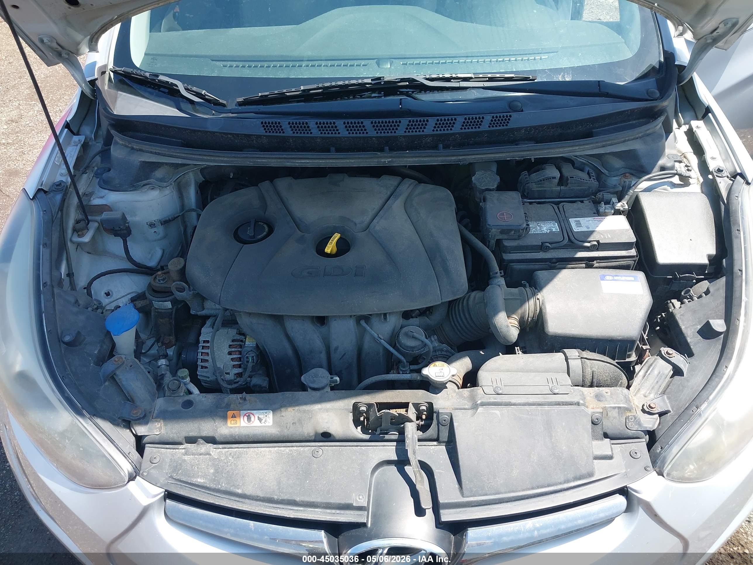 HYUNDAI ELANTRA image 10