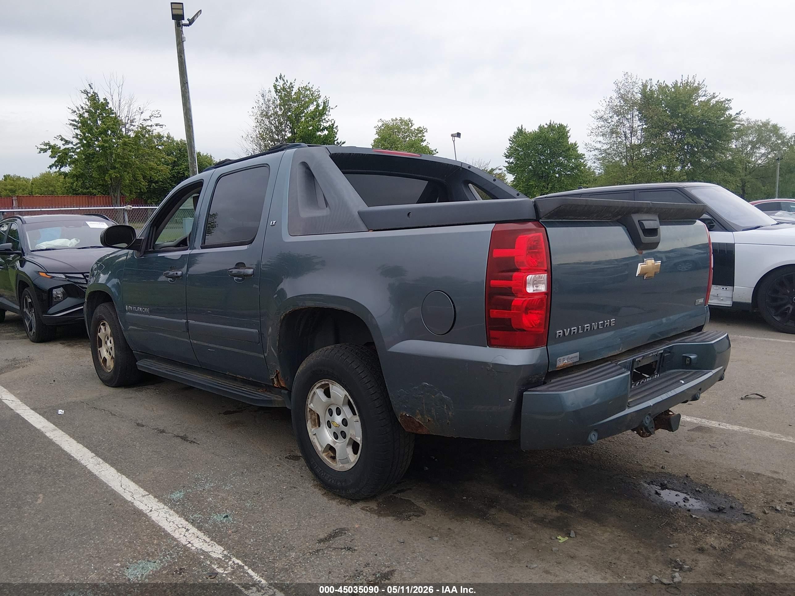 CHEVROLET AVALANCHE image 3
