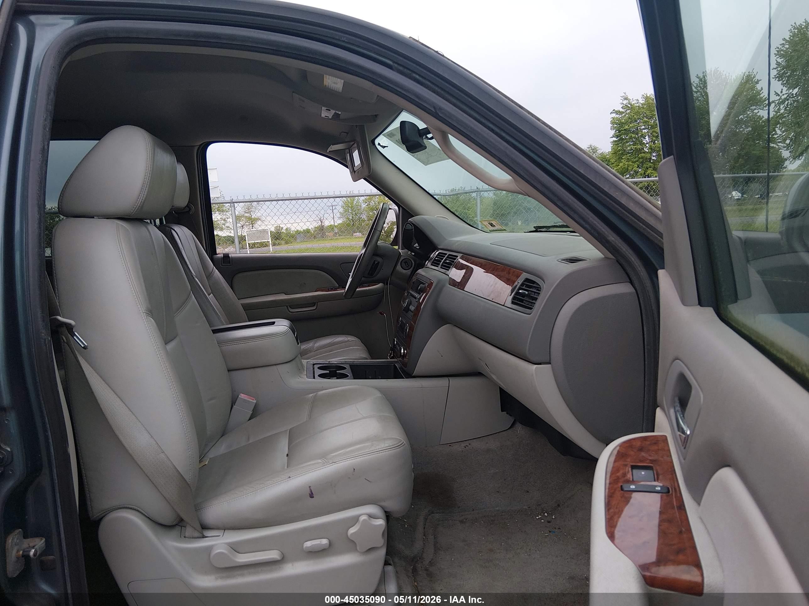 CHEVROLET AVALANCHE image 5