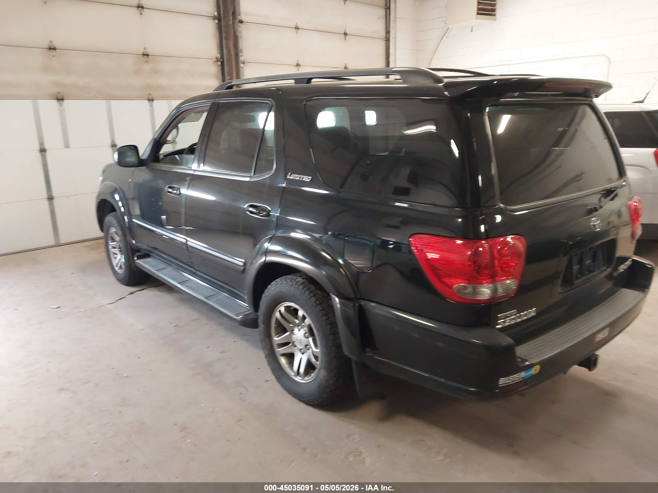 TOYOTA SEQUOIA image 3