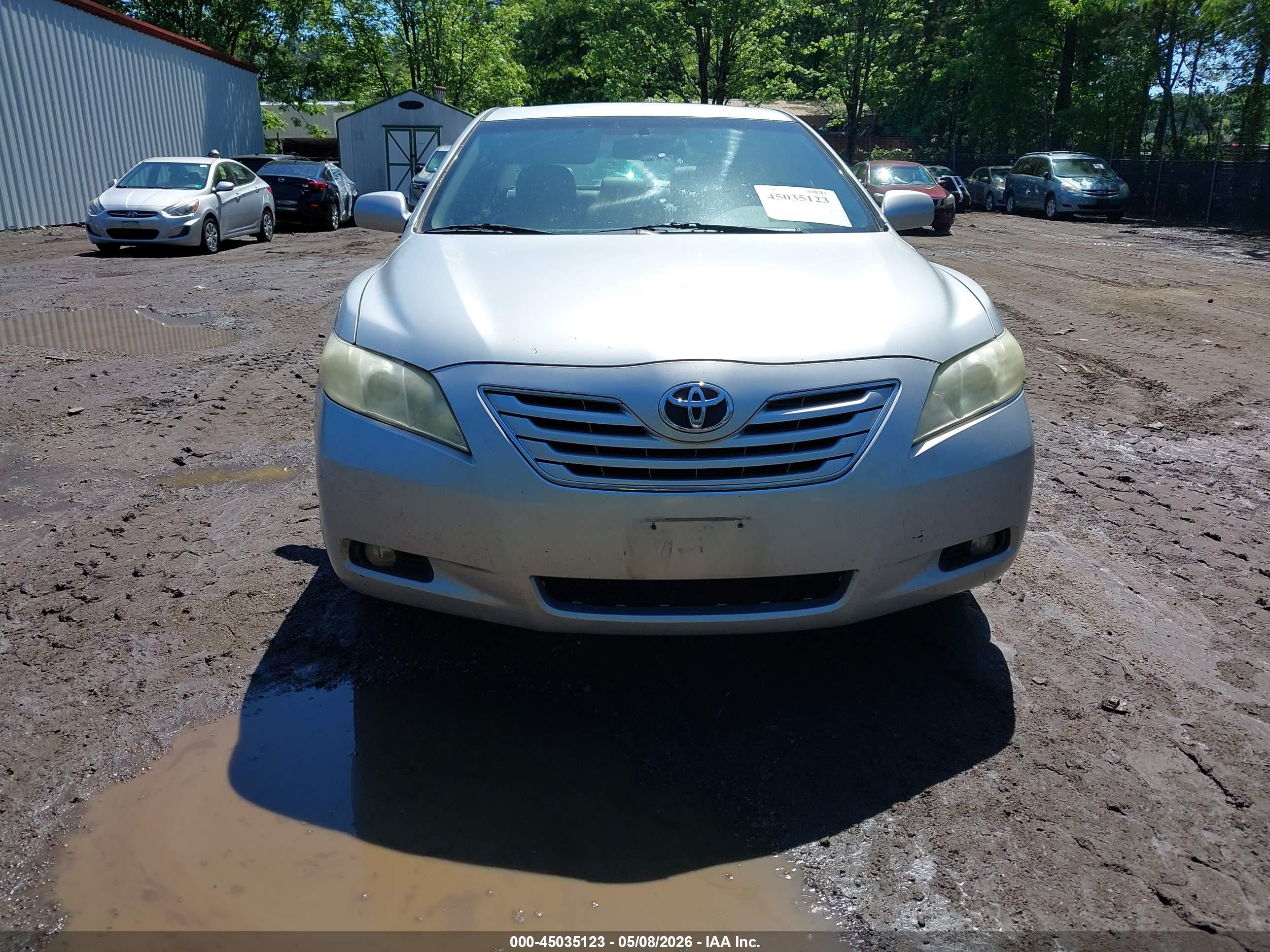 TOYOTA CAMRY image 6