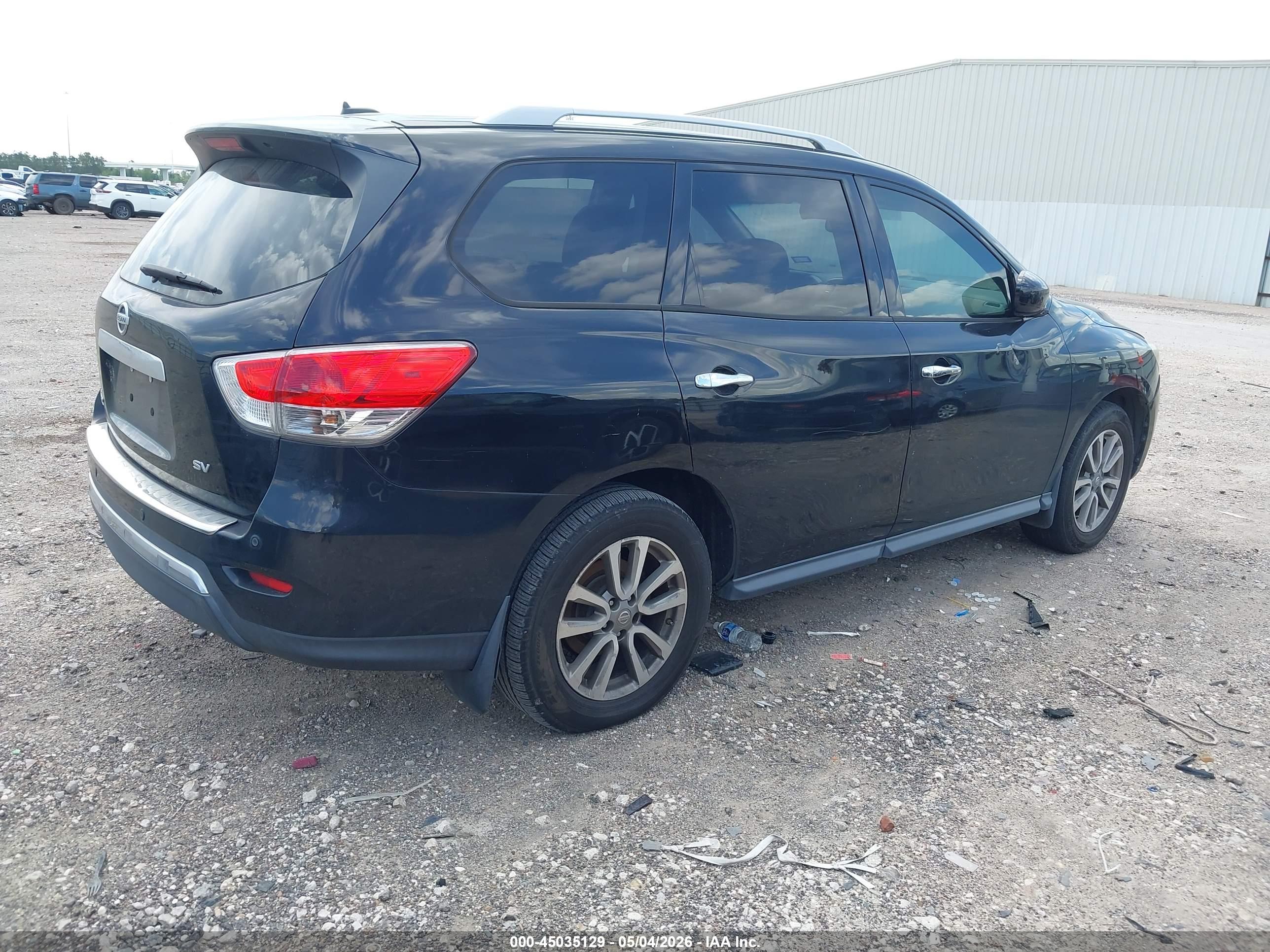 NISSAN PATHFINDER image 4