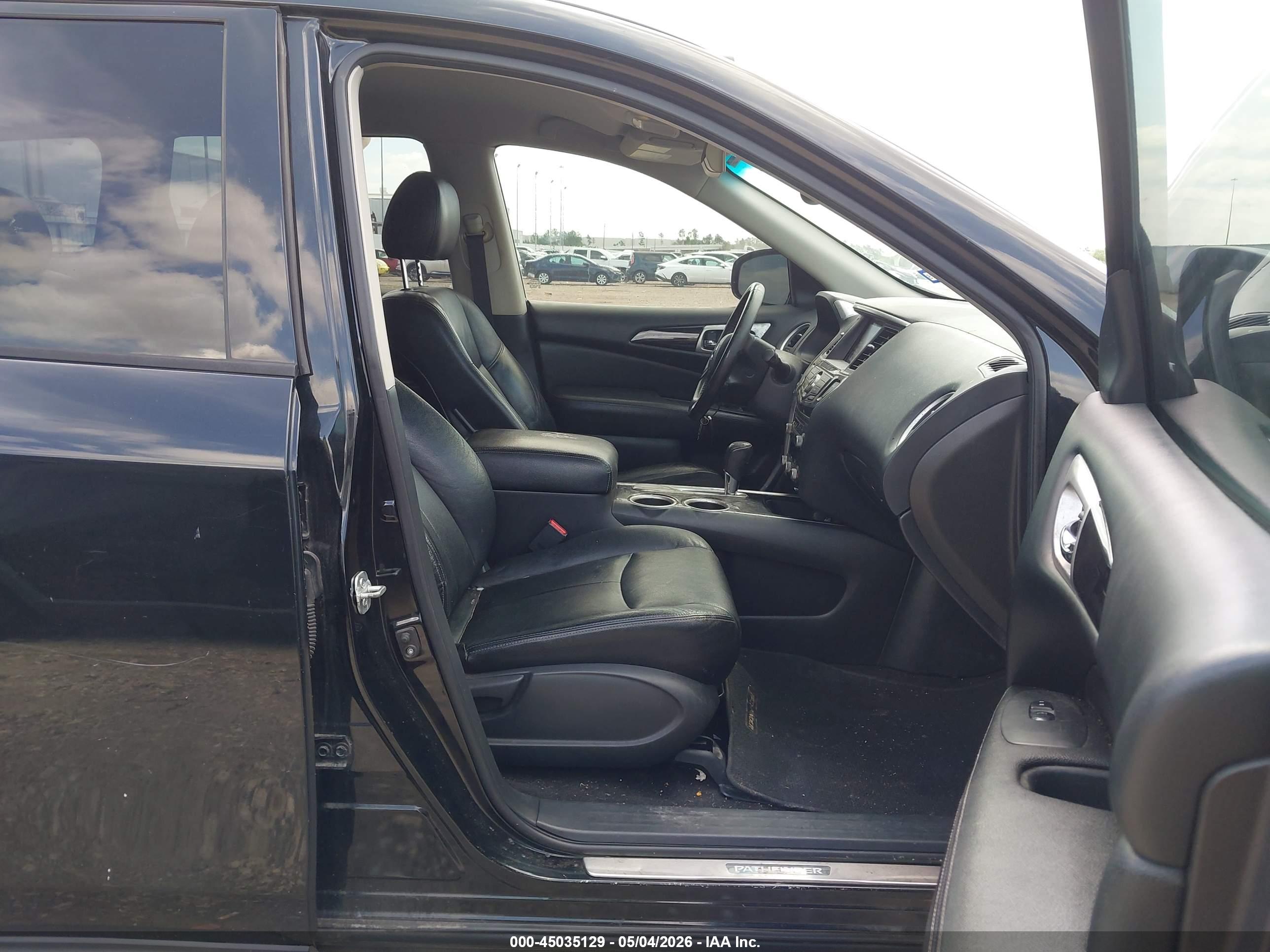 NISSAN PATHFINDER image 5