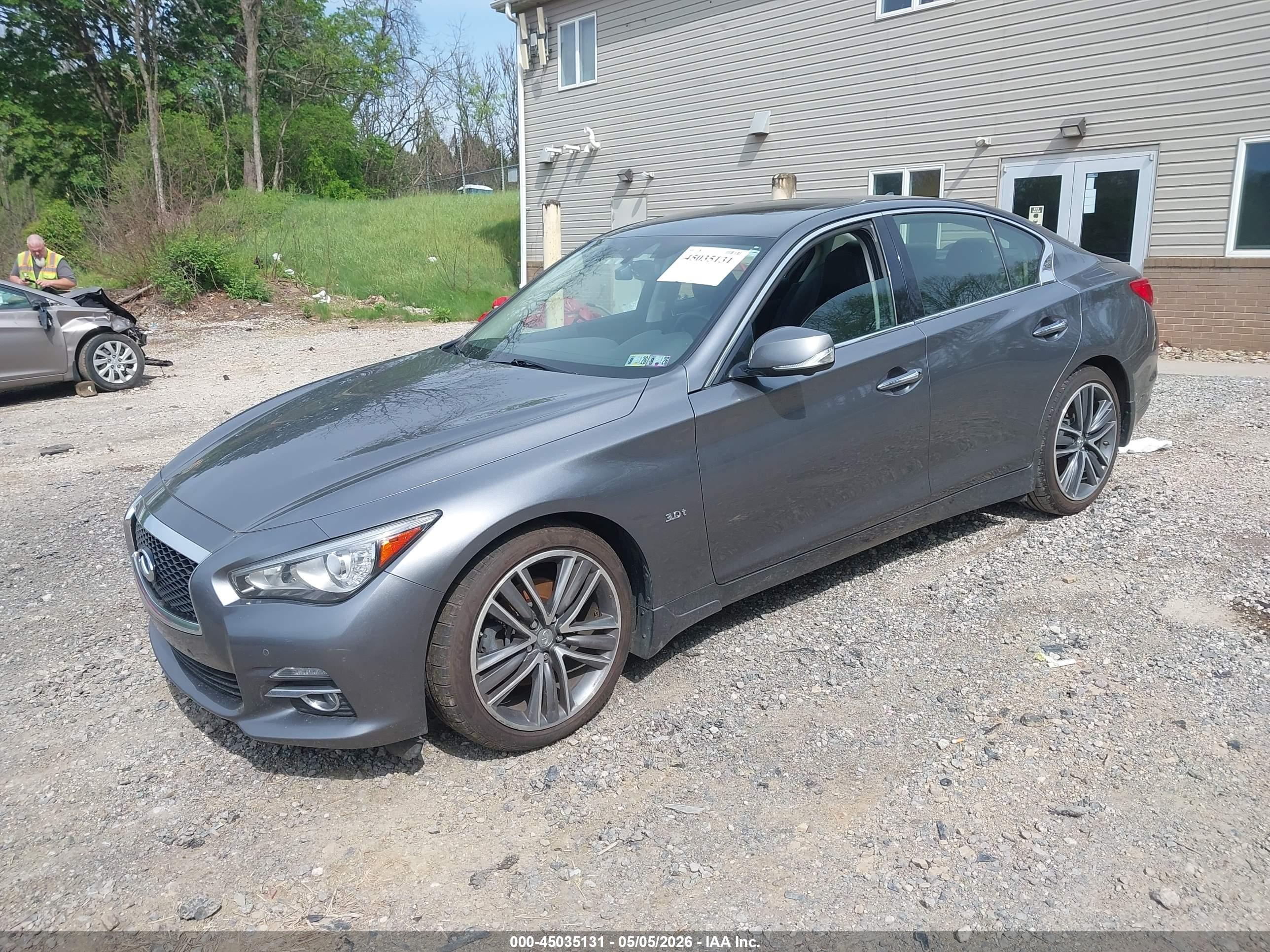INFINITI Q50 image 2
