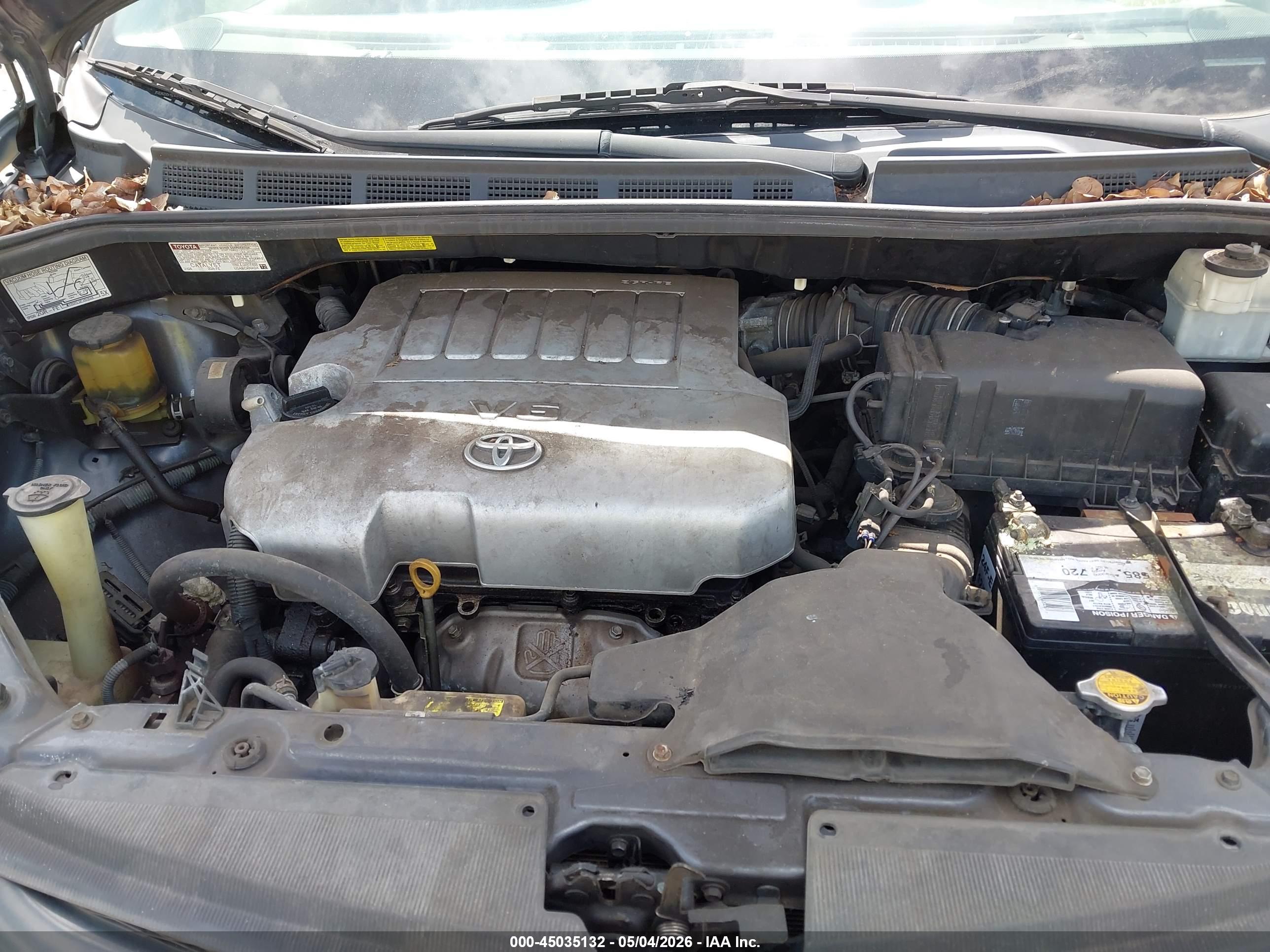 TOYOTA SIENNA image 10