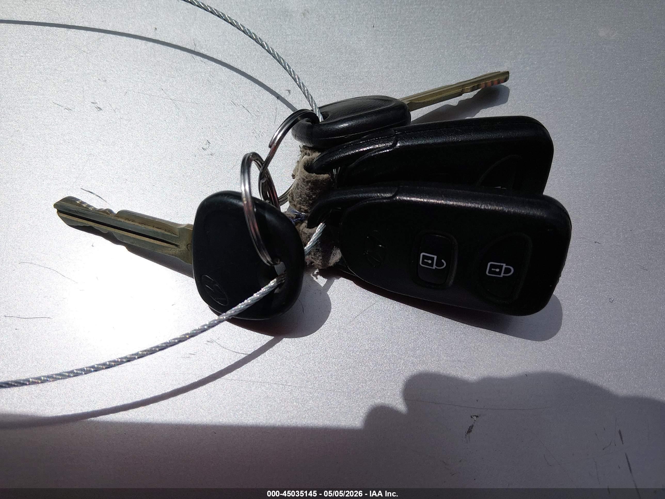 HYUNDAI TUCSON image 11