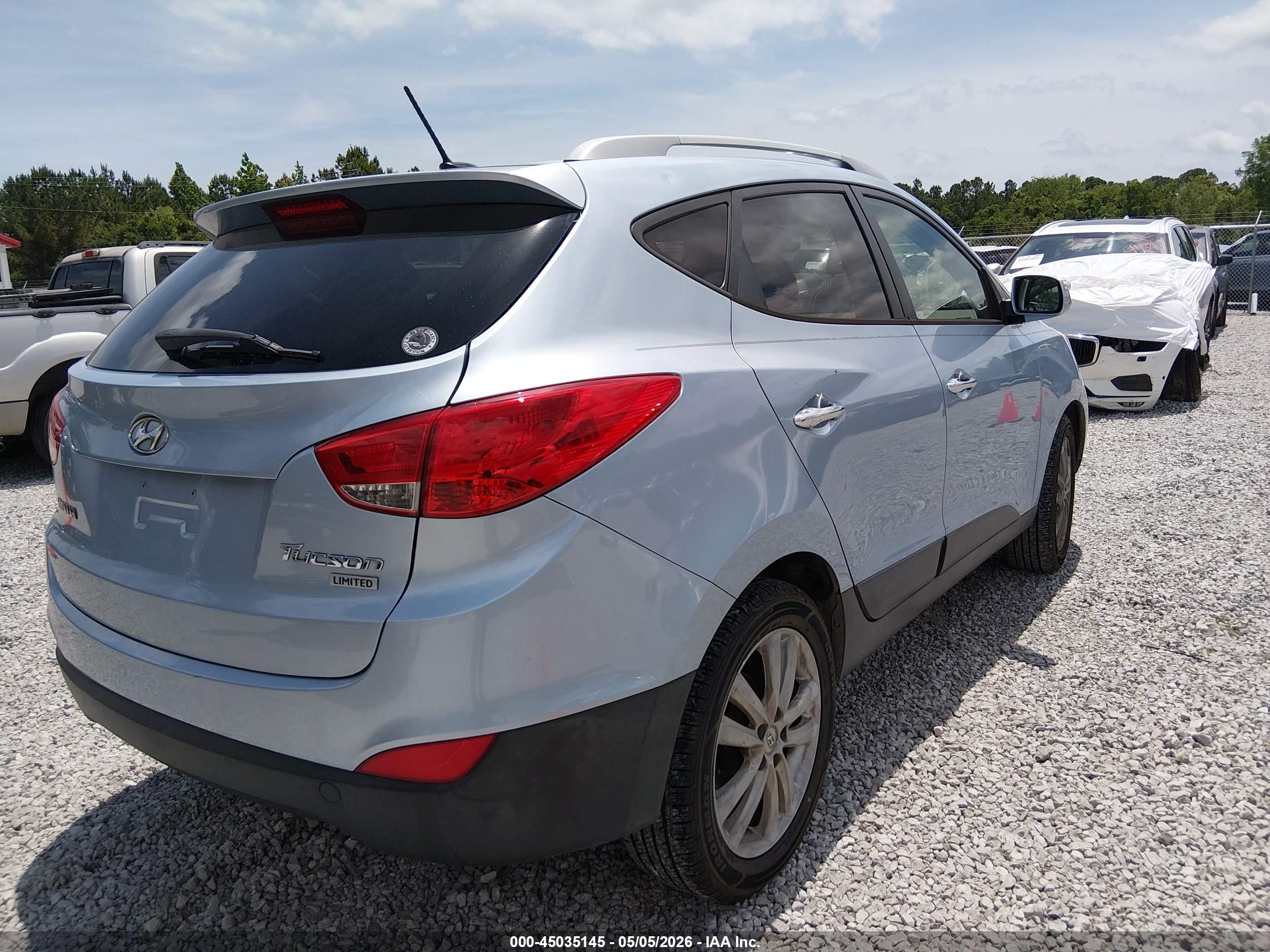 HYUNDAI TUCSON image 4