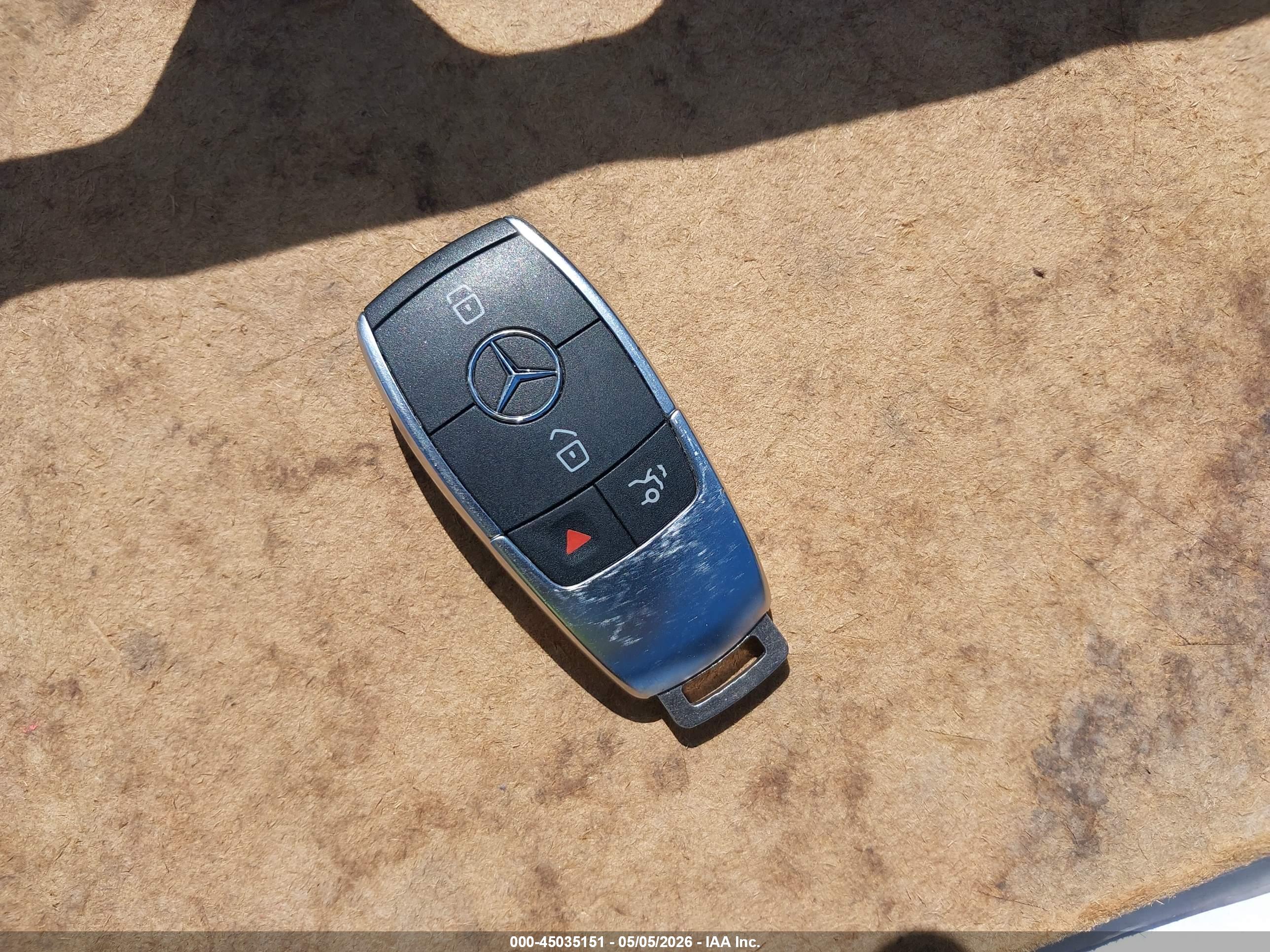 MERCEDES-BENZ GLC image 11