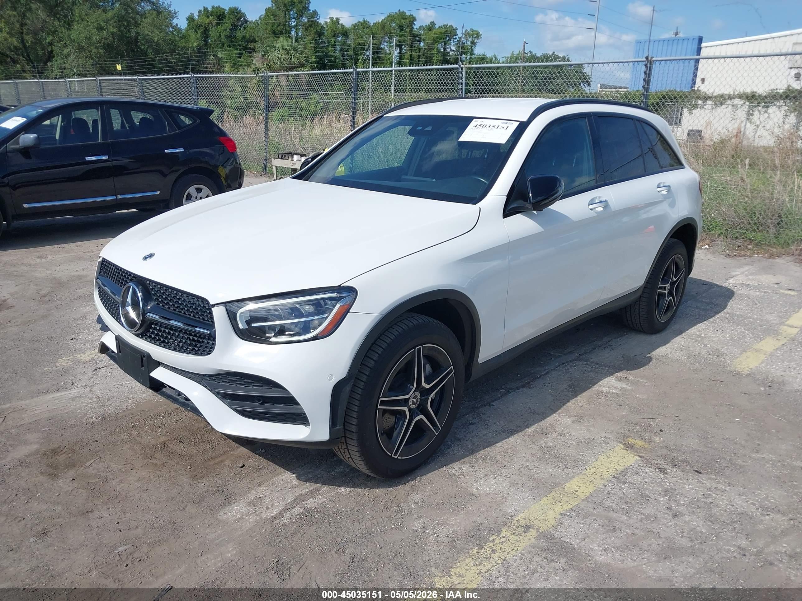 MERCEDES-BENZ GLC image 2