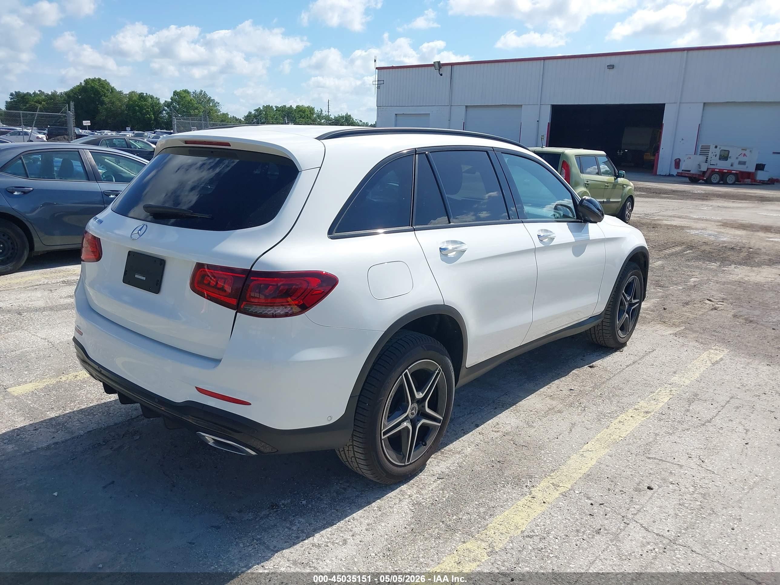 MERCEDES-BENZ GLC image 4