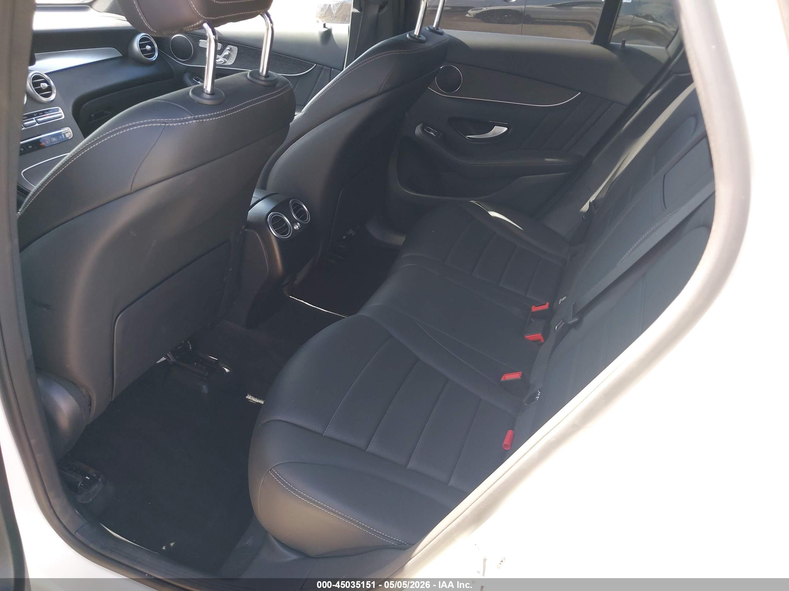 MERCEDES-BENZ GLC image 8