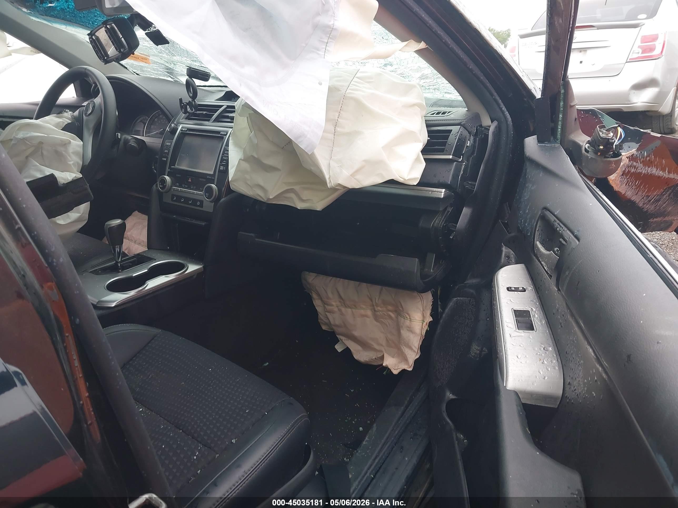 TOYOTA CAMRY image 5