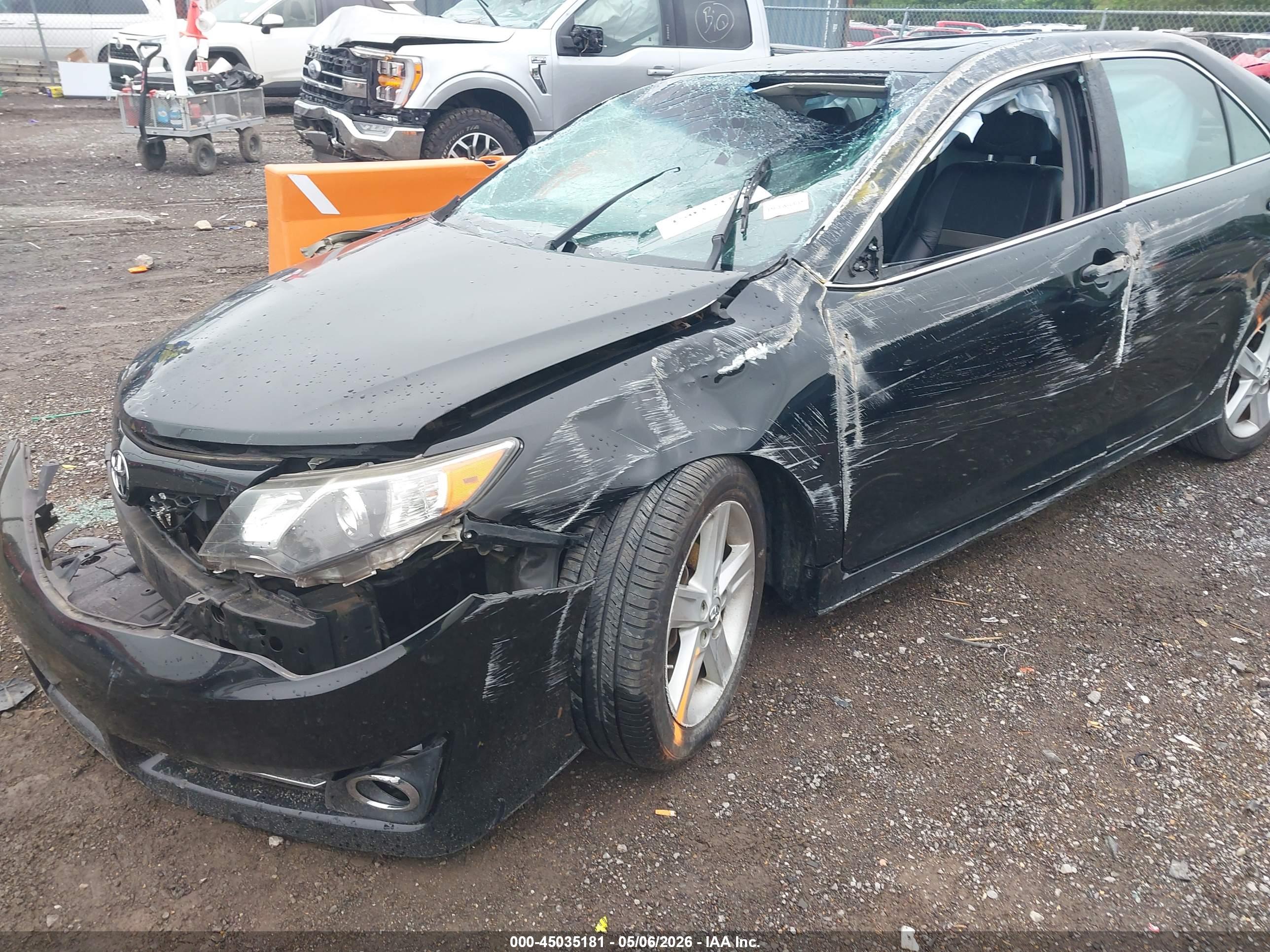TOYOTA CAMRY image 6