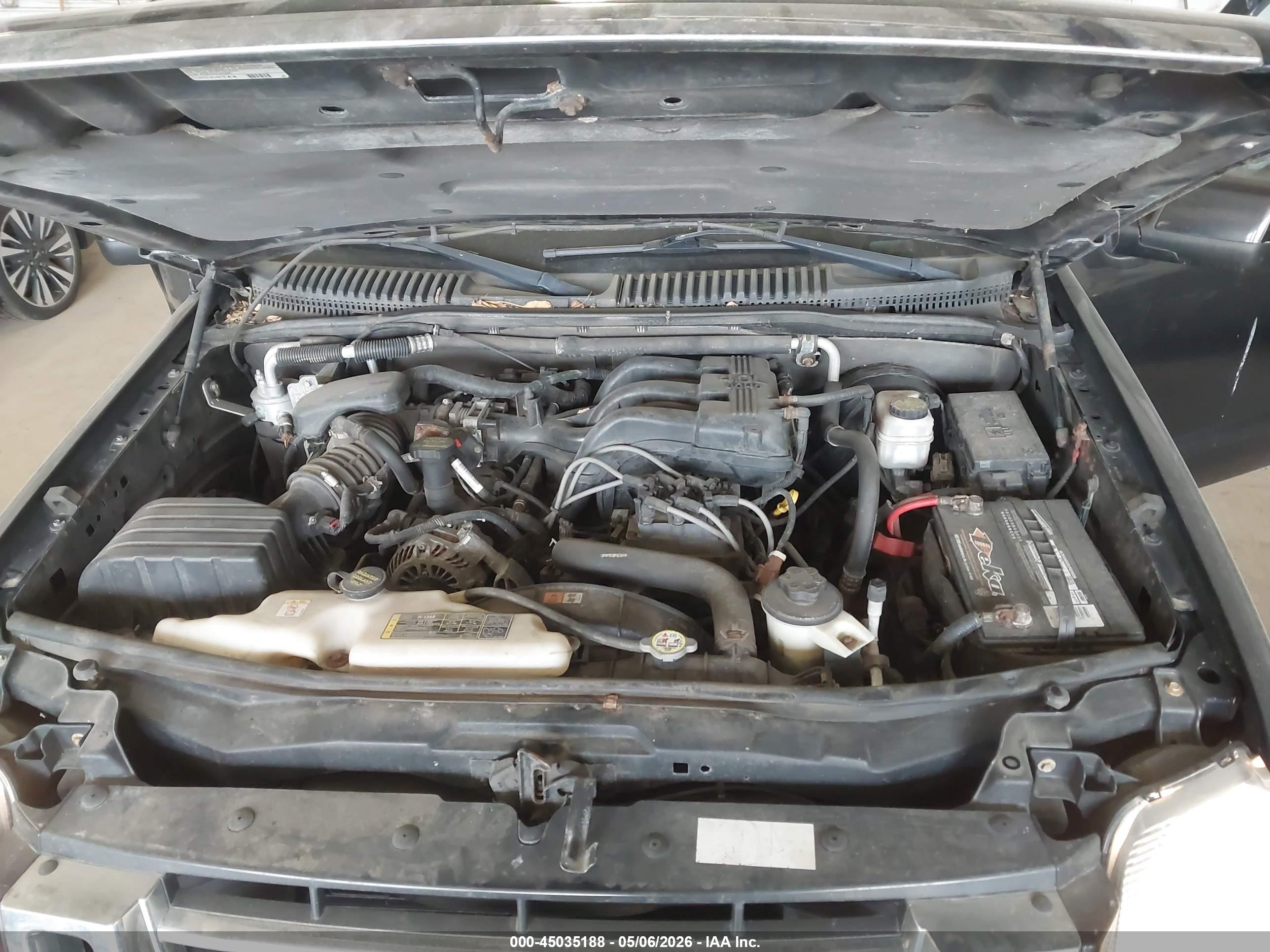 FORD EXPLORER image 10