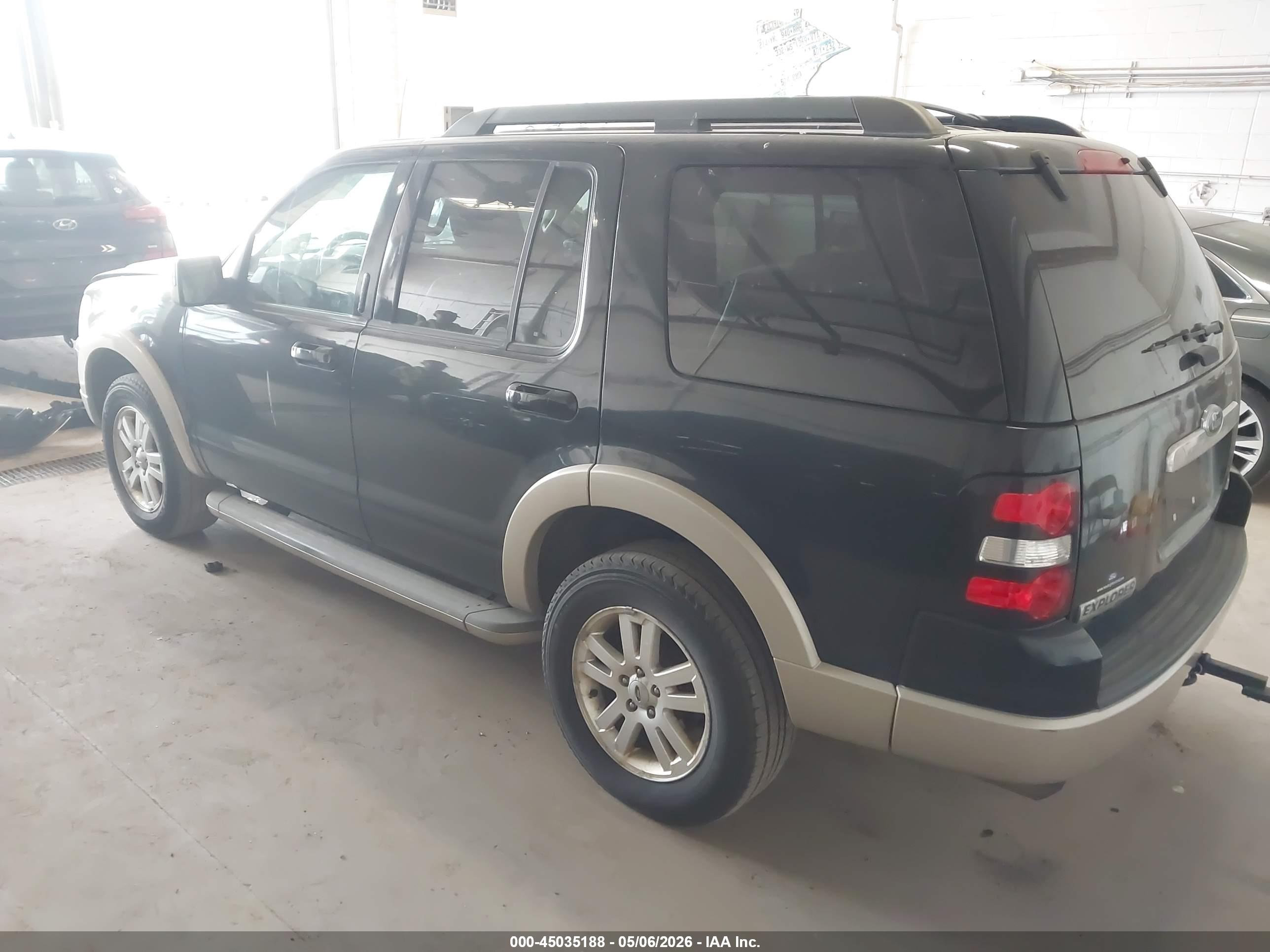FORD EXPLORER image 3