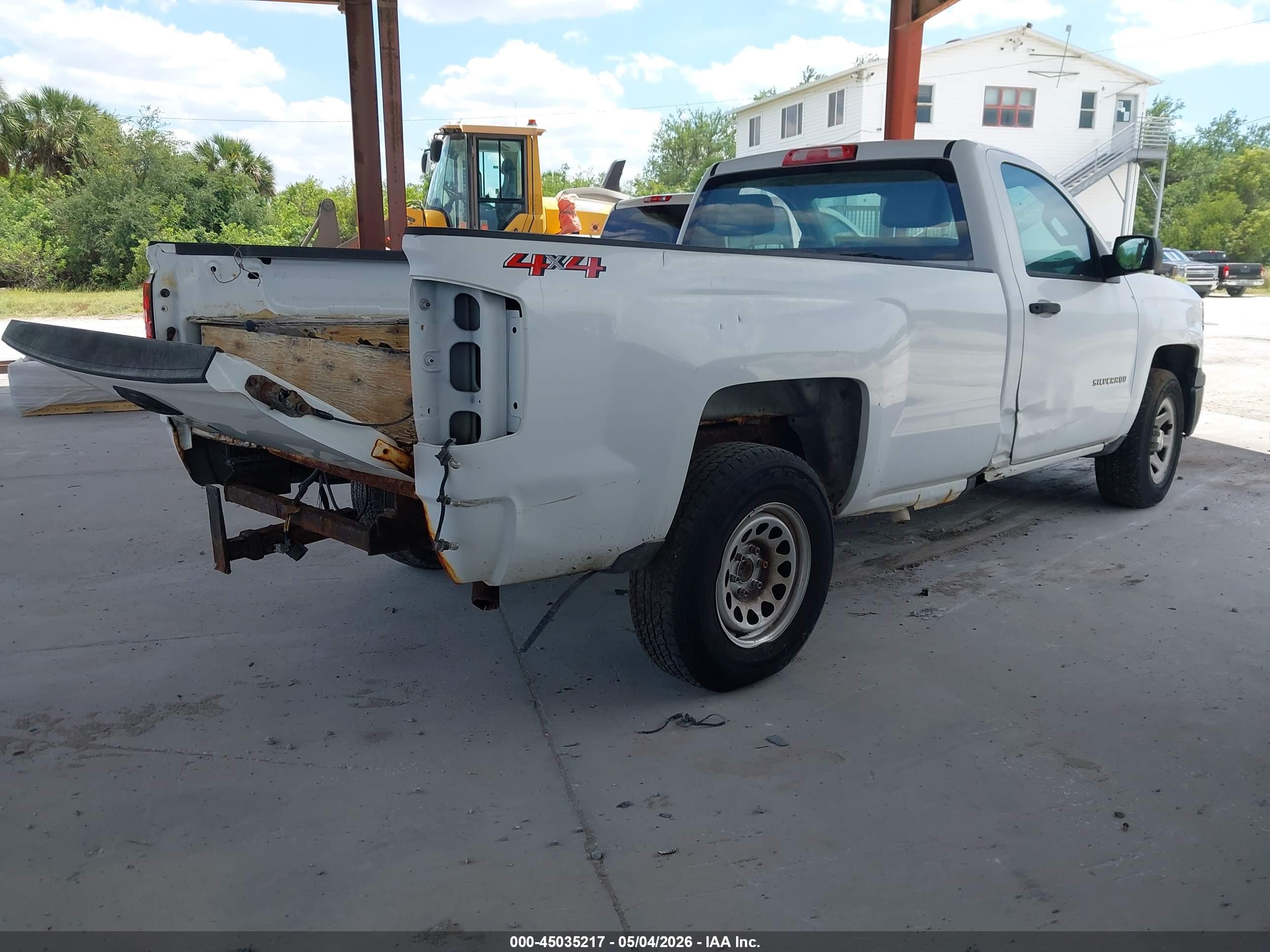 CHEVROLET SILVERADO image 4
