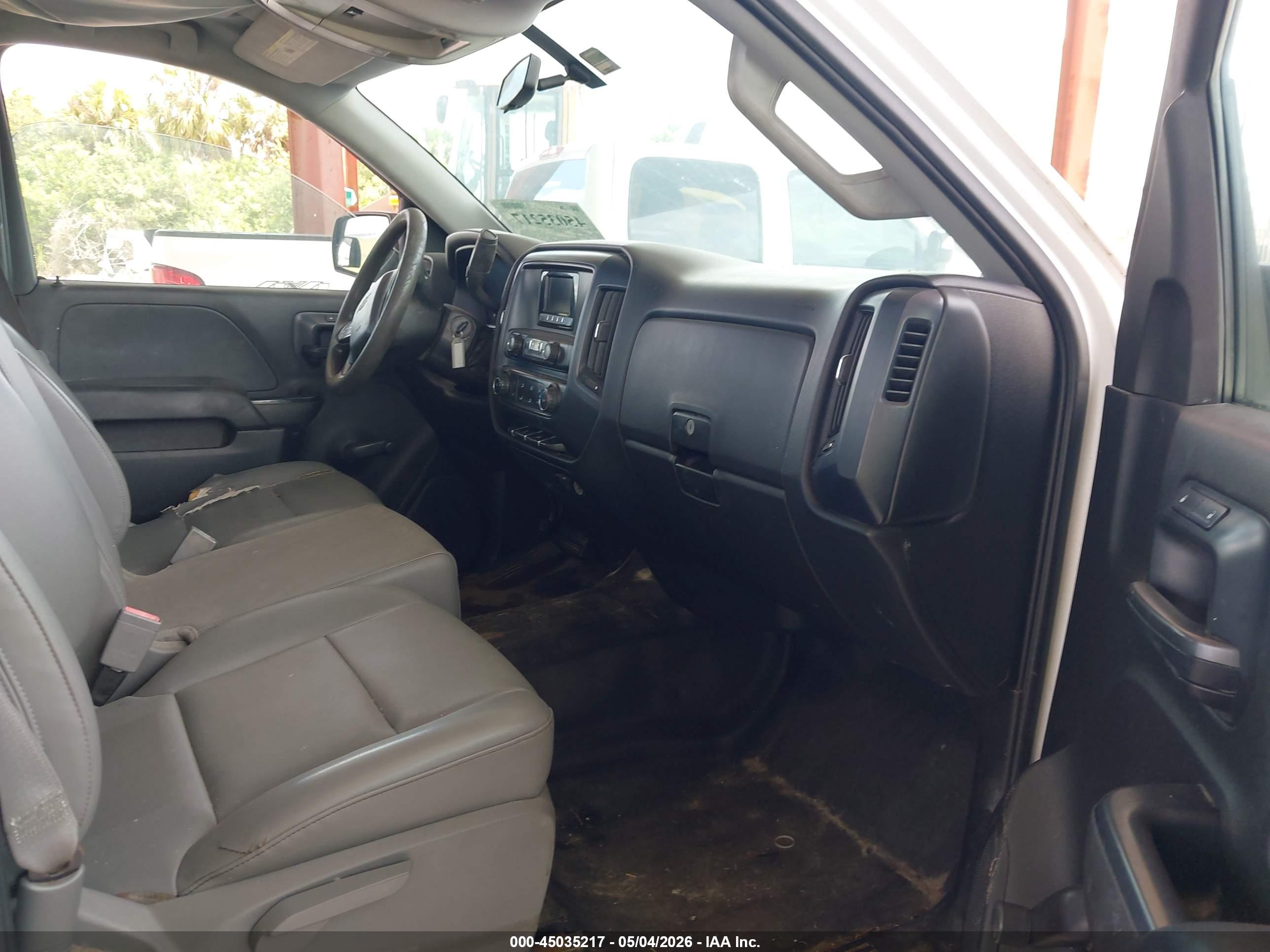CHEVROLET SILVERADO image 5
