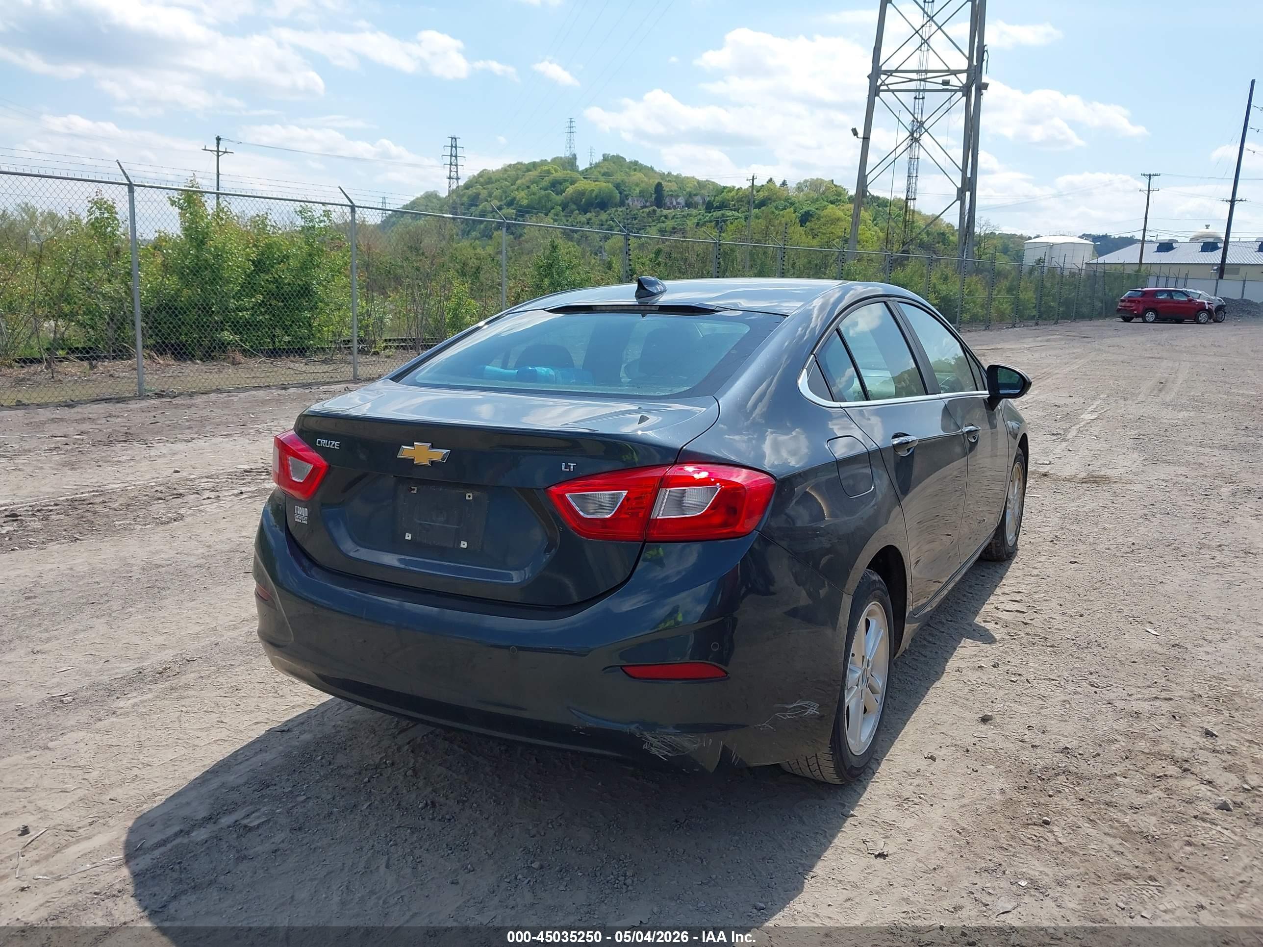 CHEVROLET CRUZE image 4