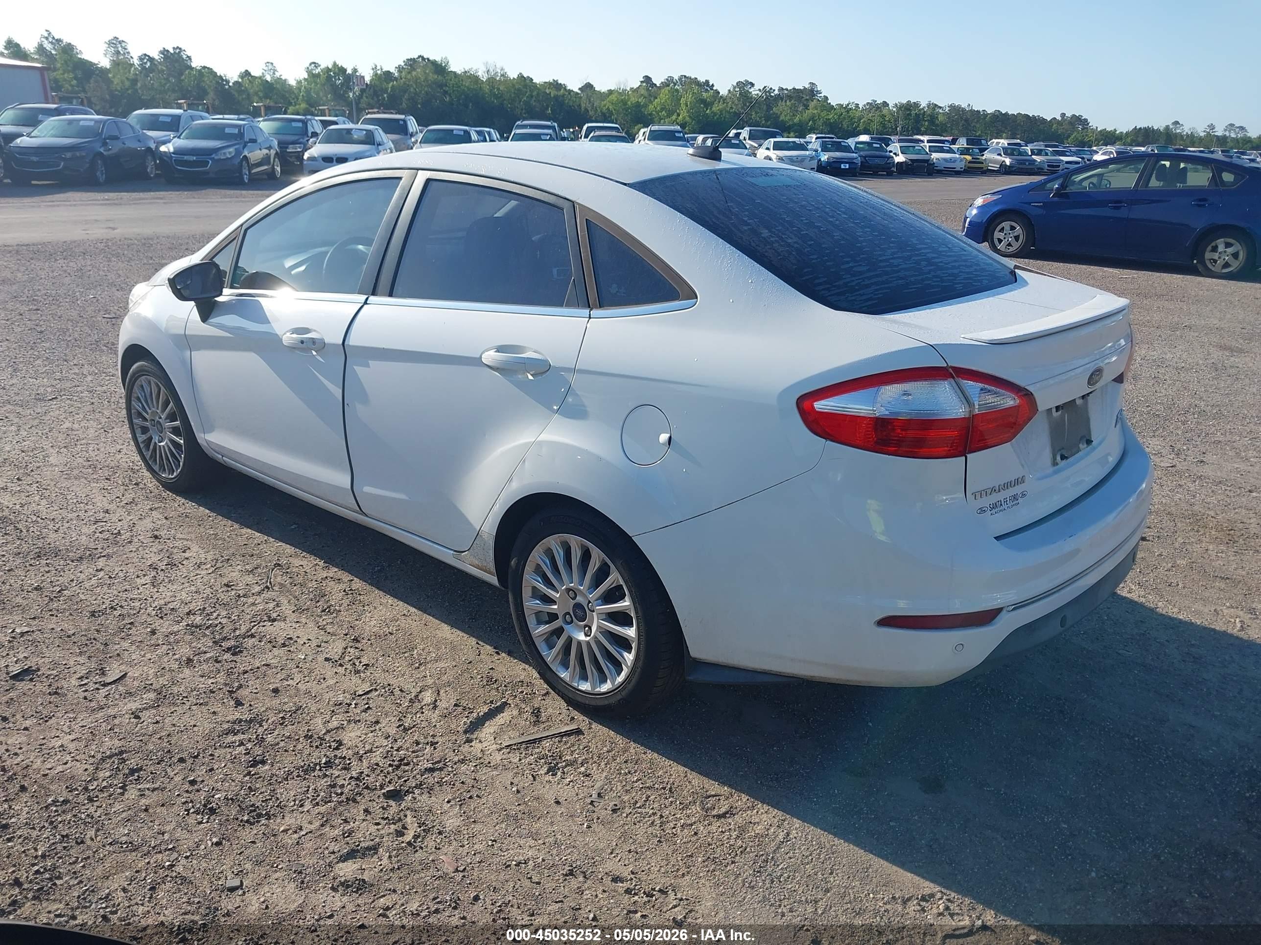 FORD FIESTA image 3