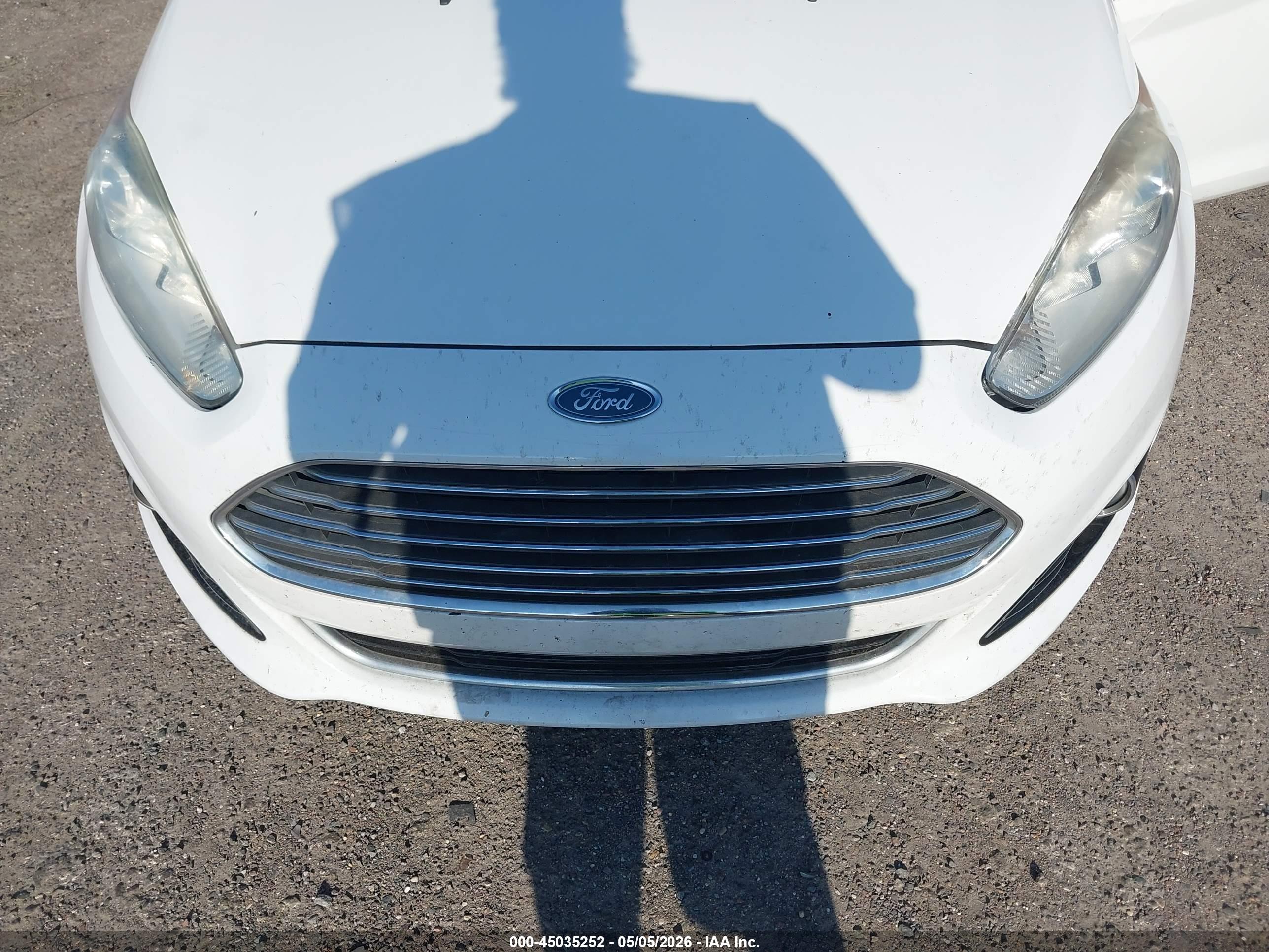 FORD FIESTA image 6