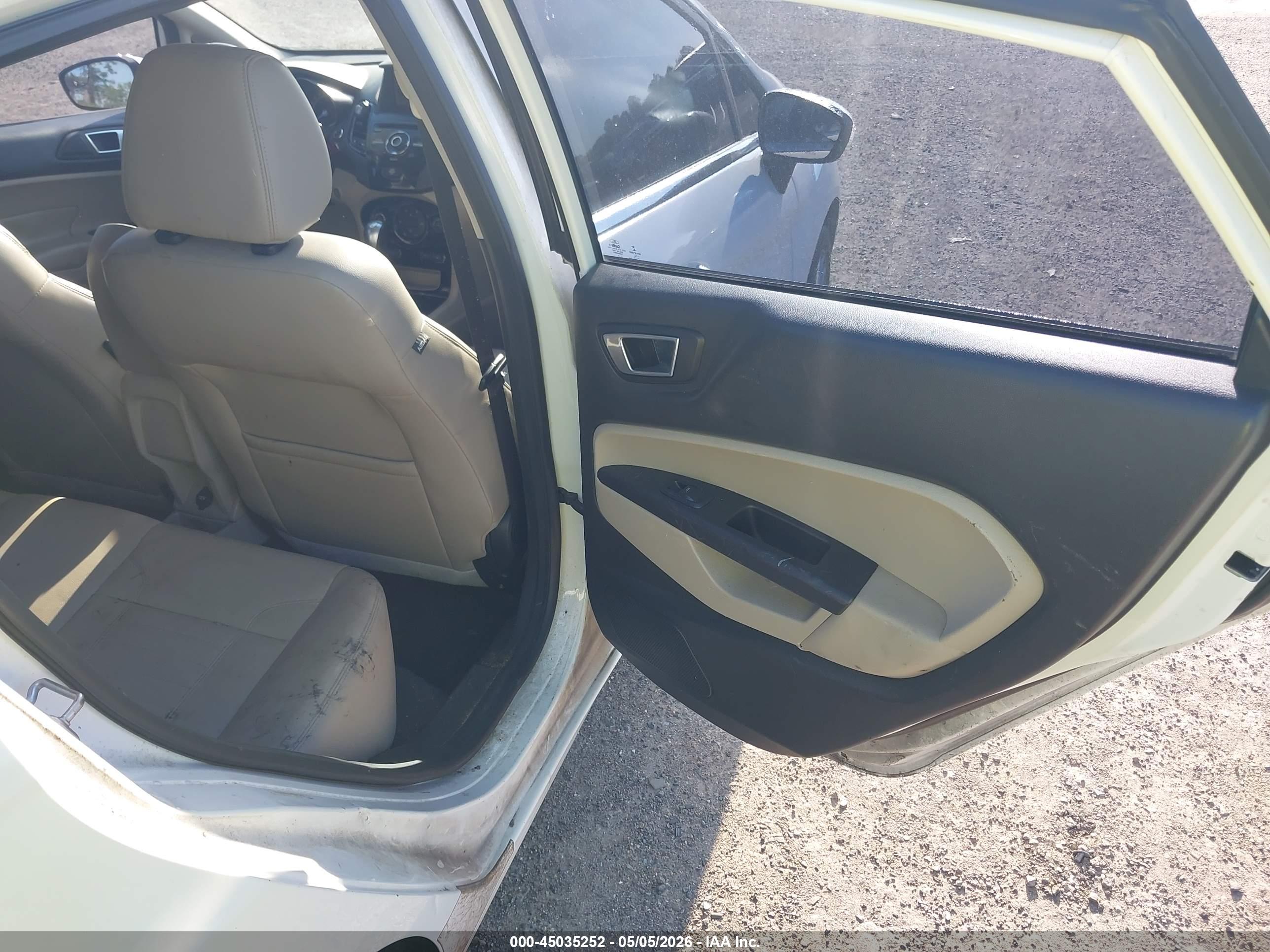 FORD FIESTA image 8