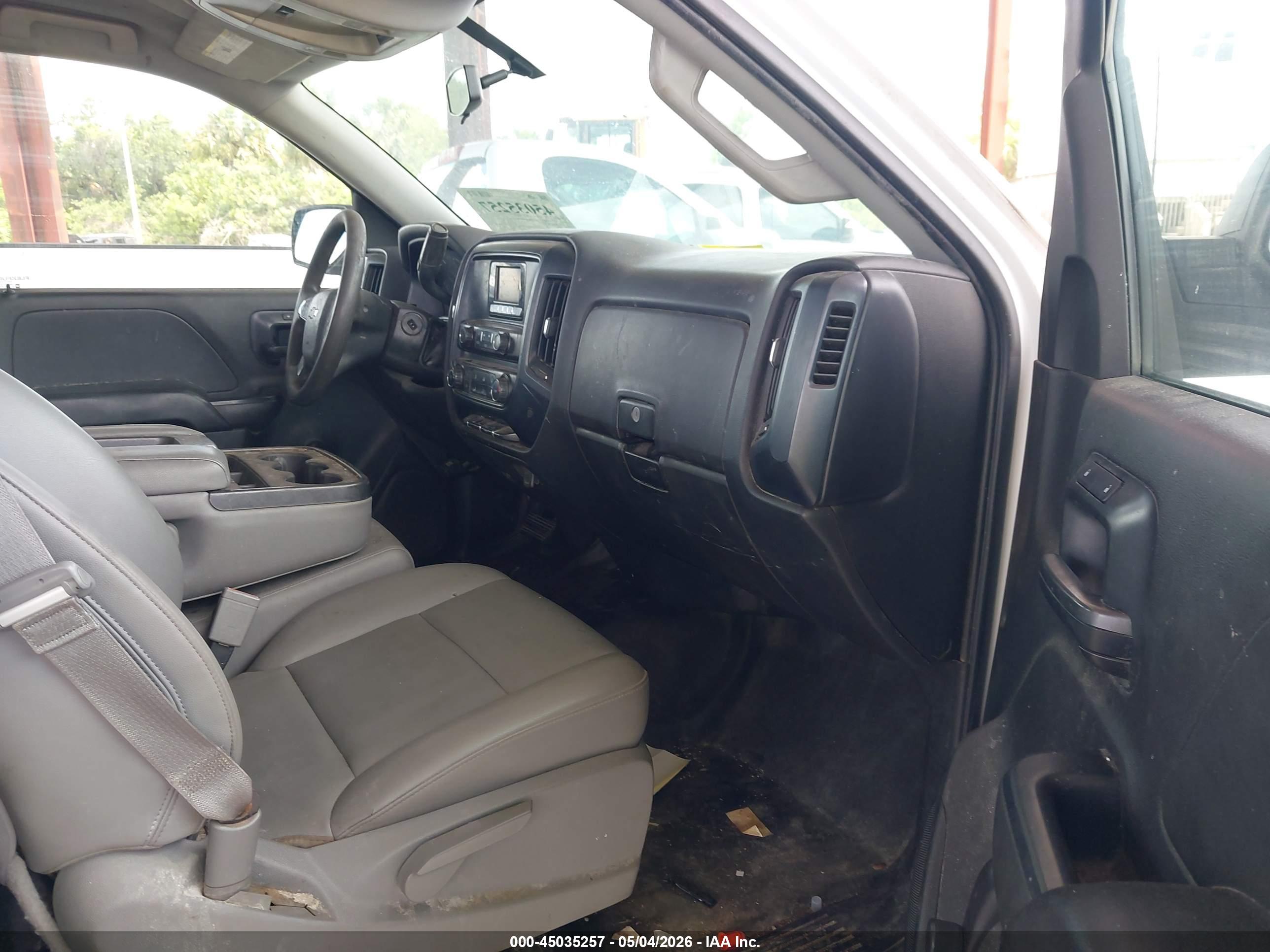 CHEVROLET SILVERADO image 5