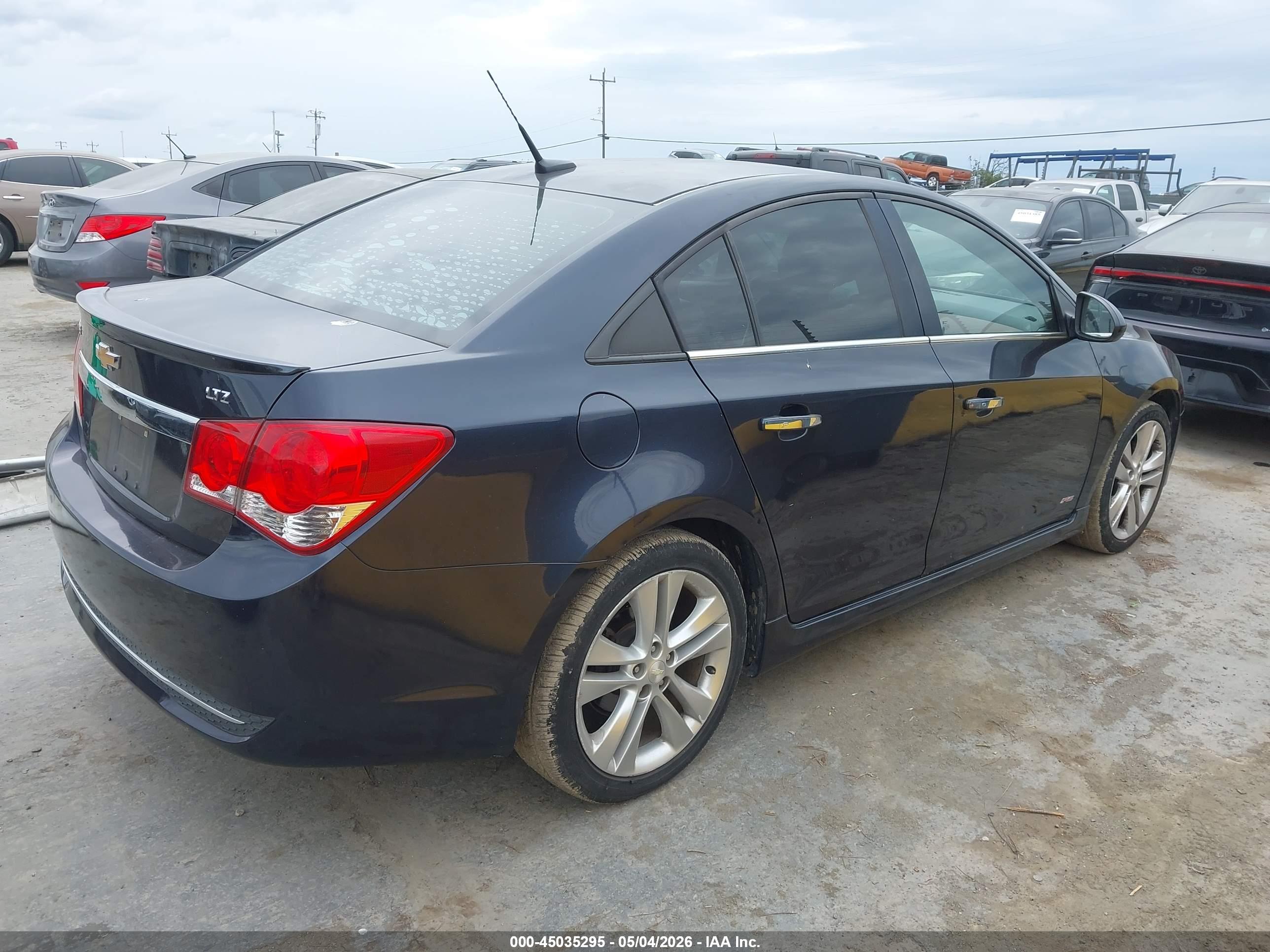 CHEVROLET CRUZE image 4