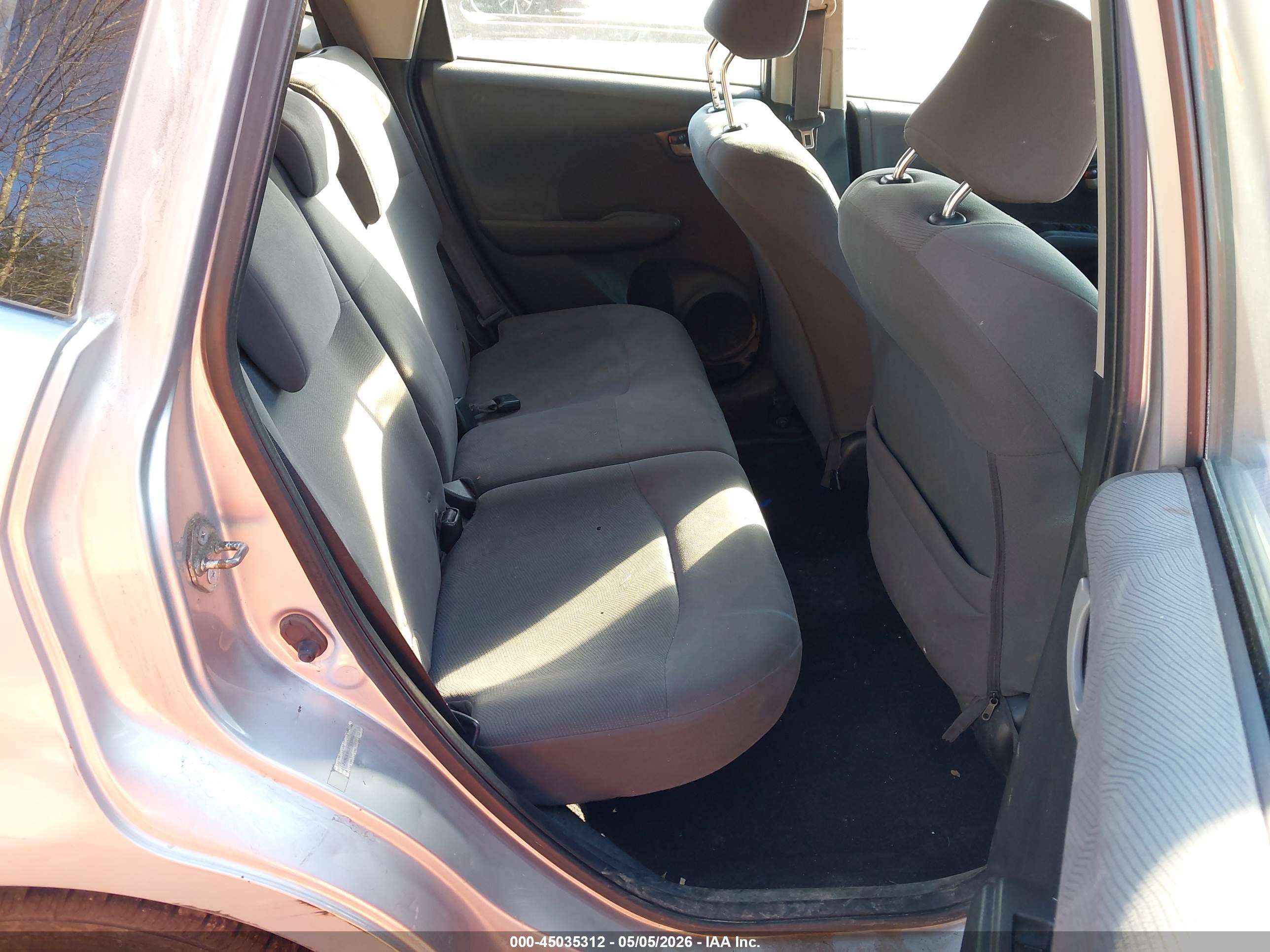 HONDA FIT image 8