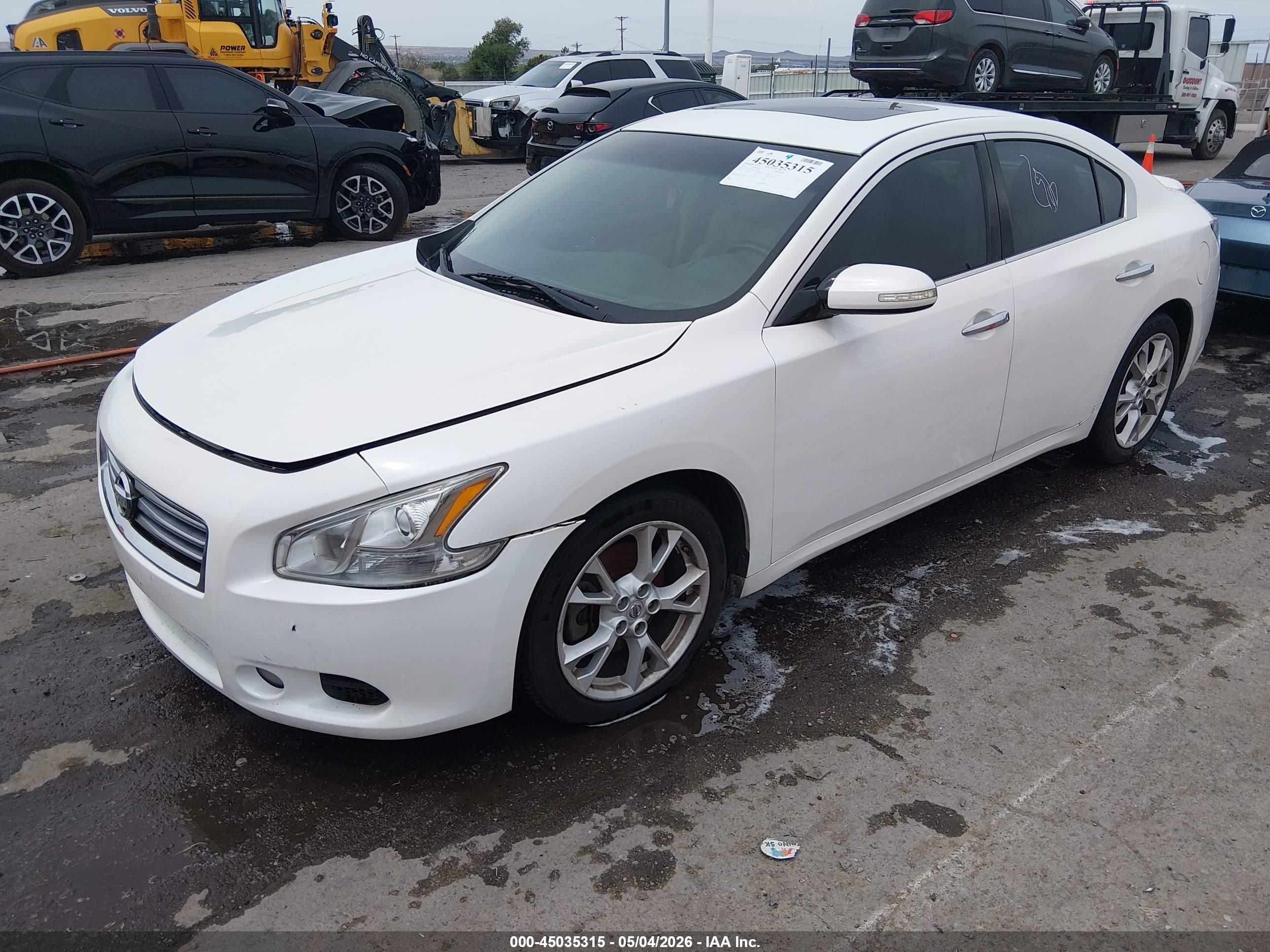 NISSAN MAXIMA image 2