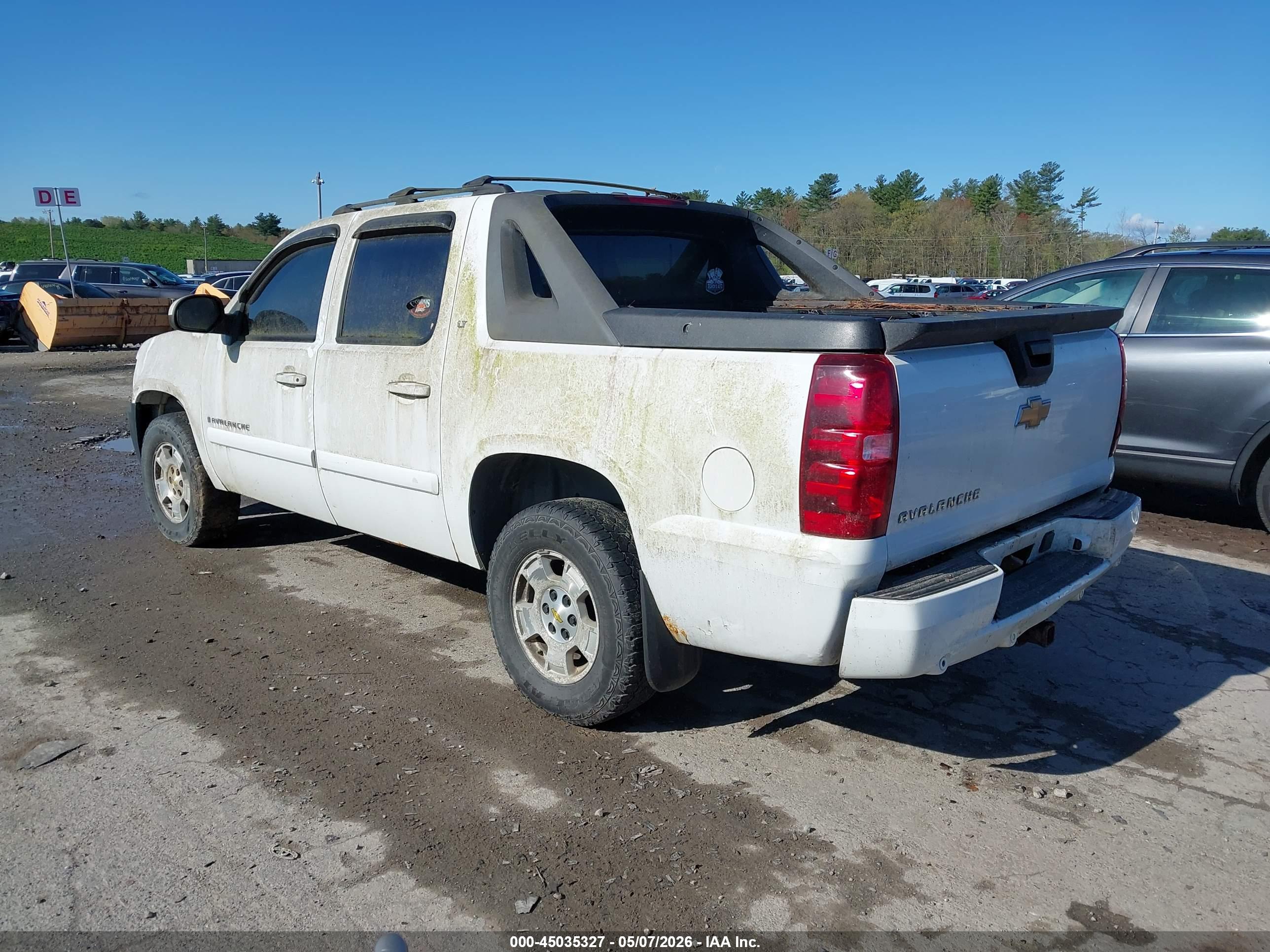 CHEVROLET AVALANCHE image 3