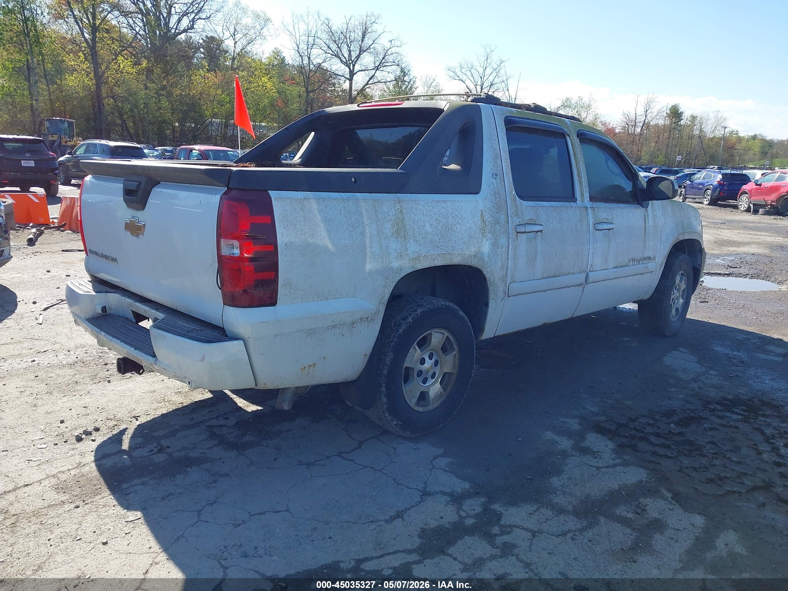 CHEVROLET AVALANCHE image 4
