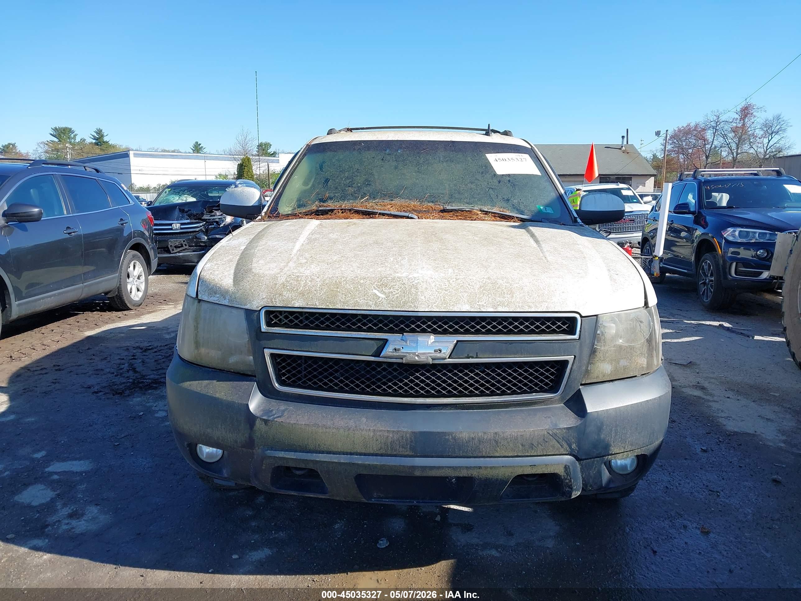 CHEVROLET AVALANCHE image 6