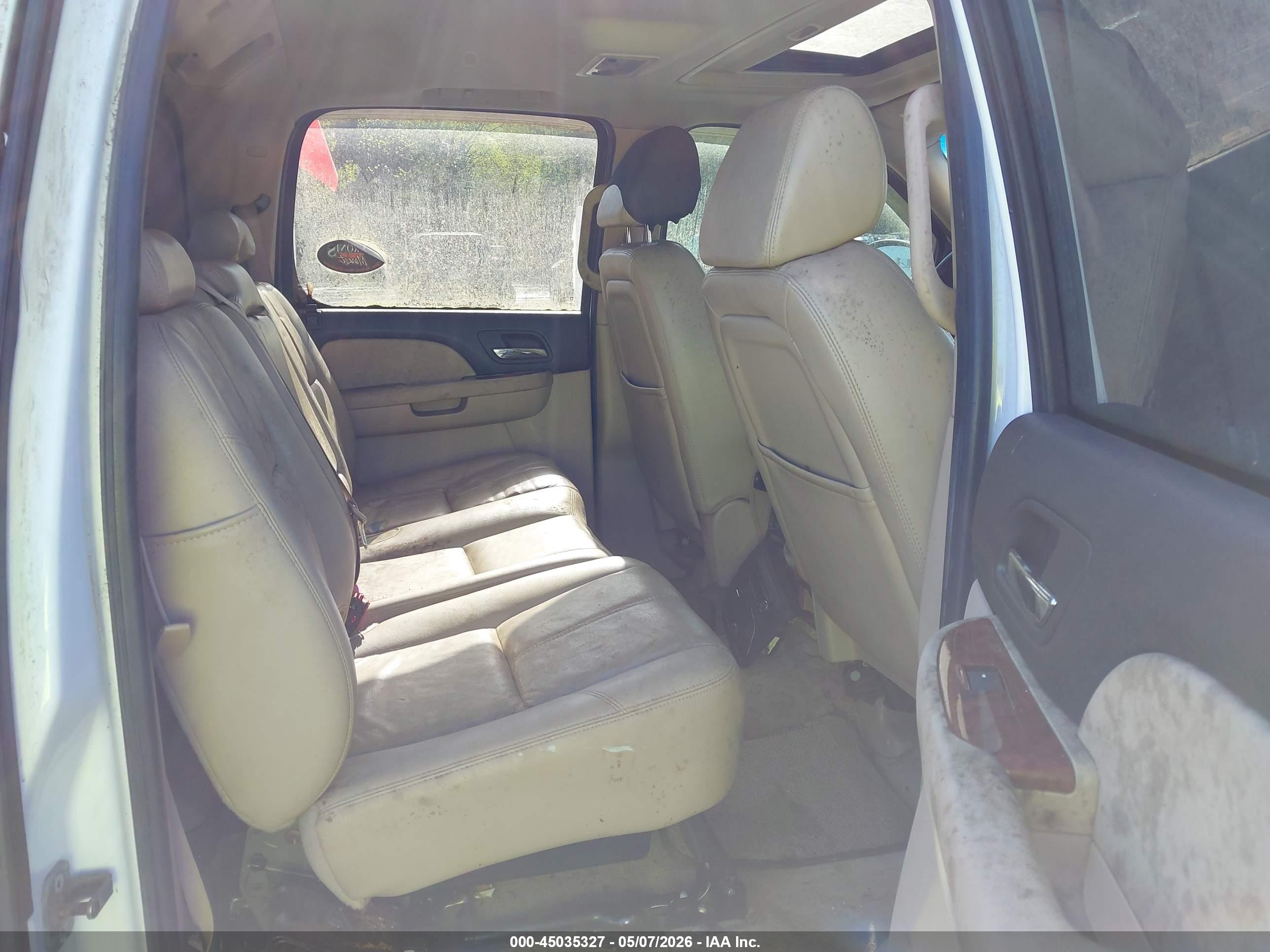 CHEVROLET AVALANCHE image 8