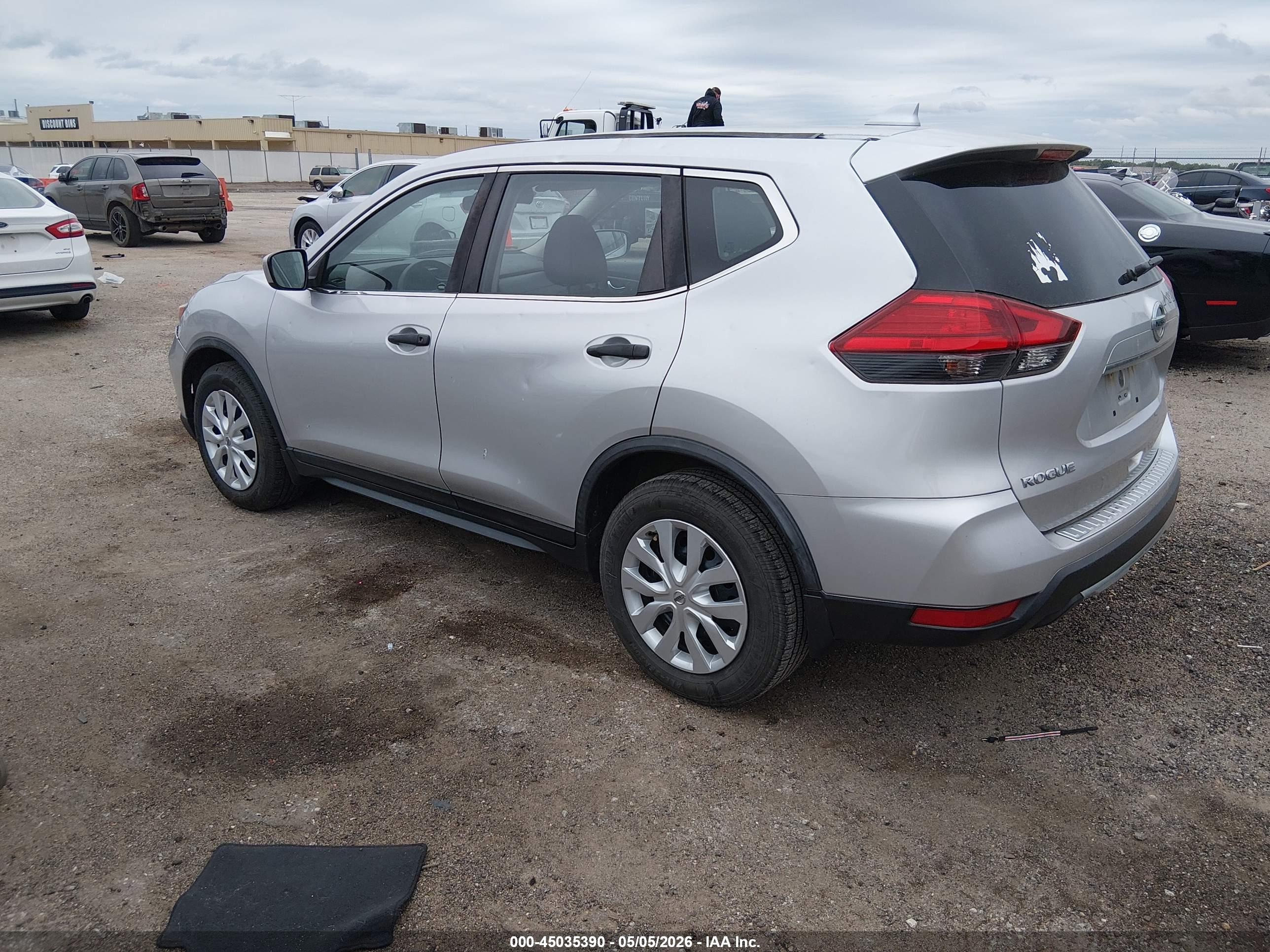 NISSAN ROGUE image 3